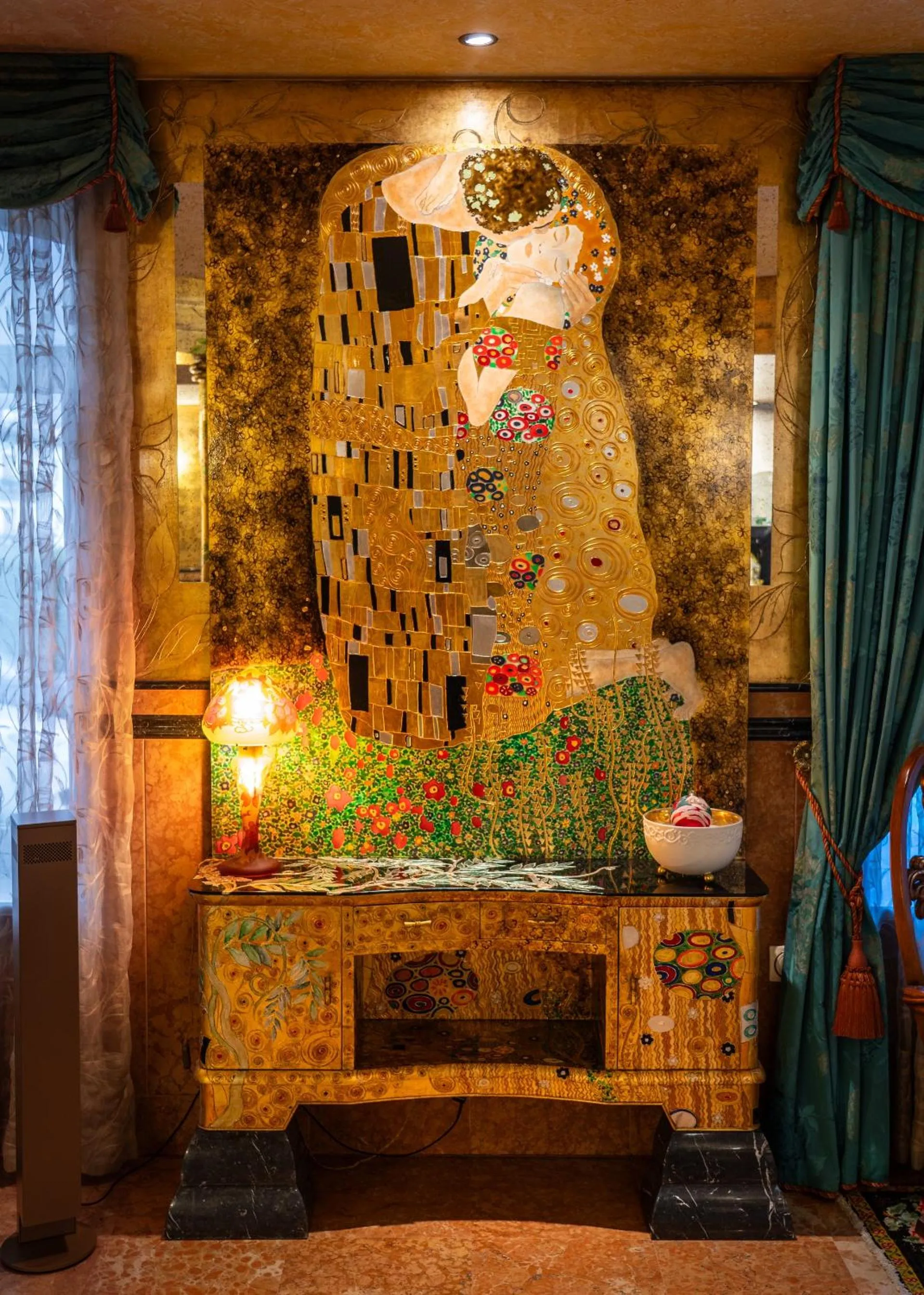 Decorative detail in Hotel Luis