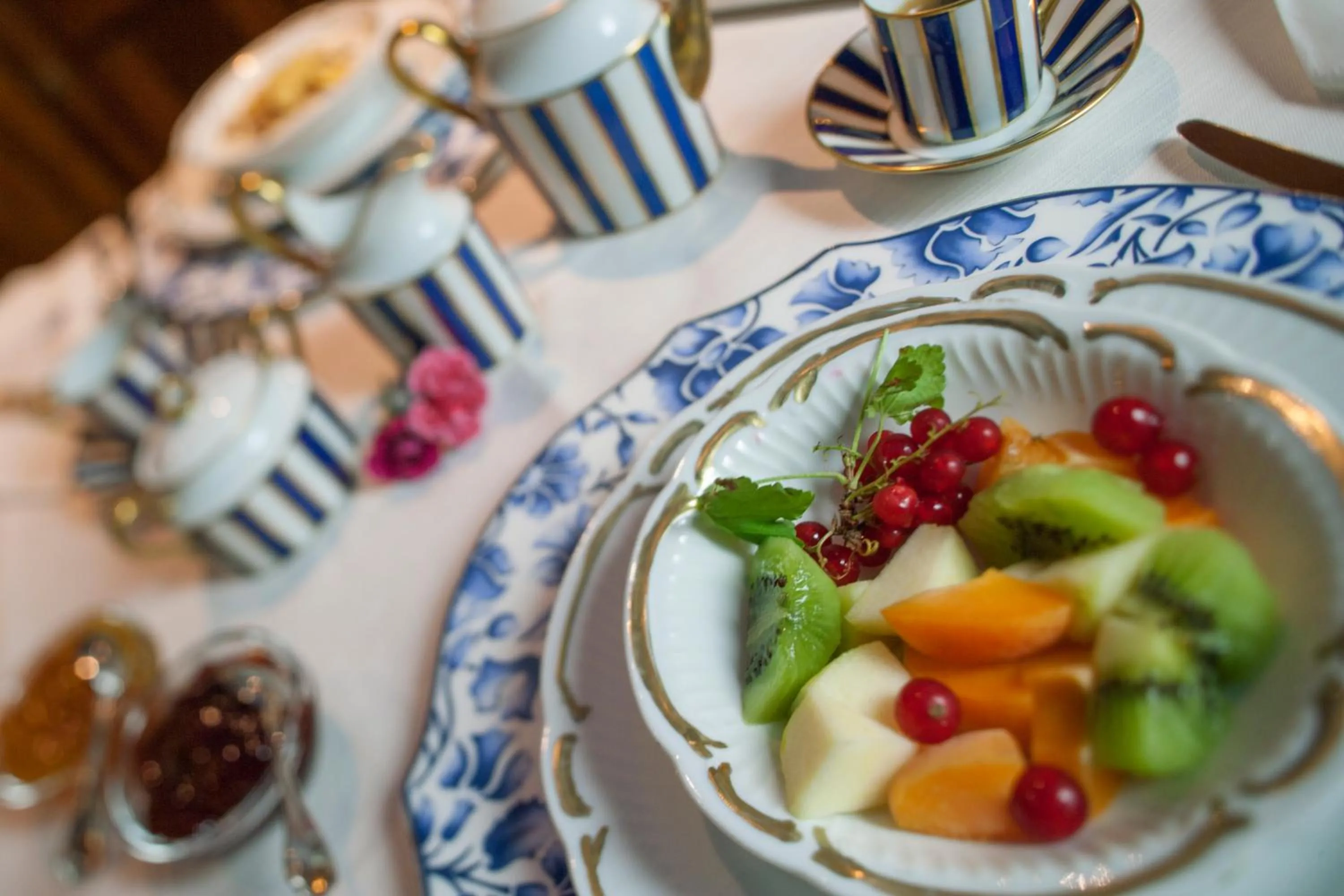 Restaurant/places to eat in Hotel Luis