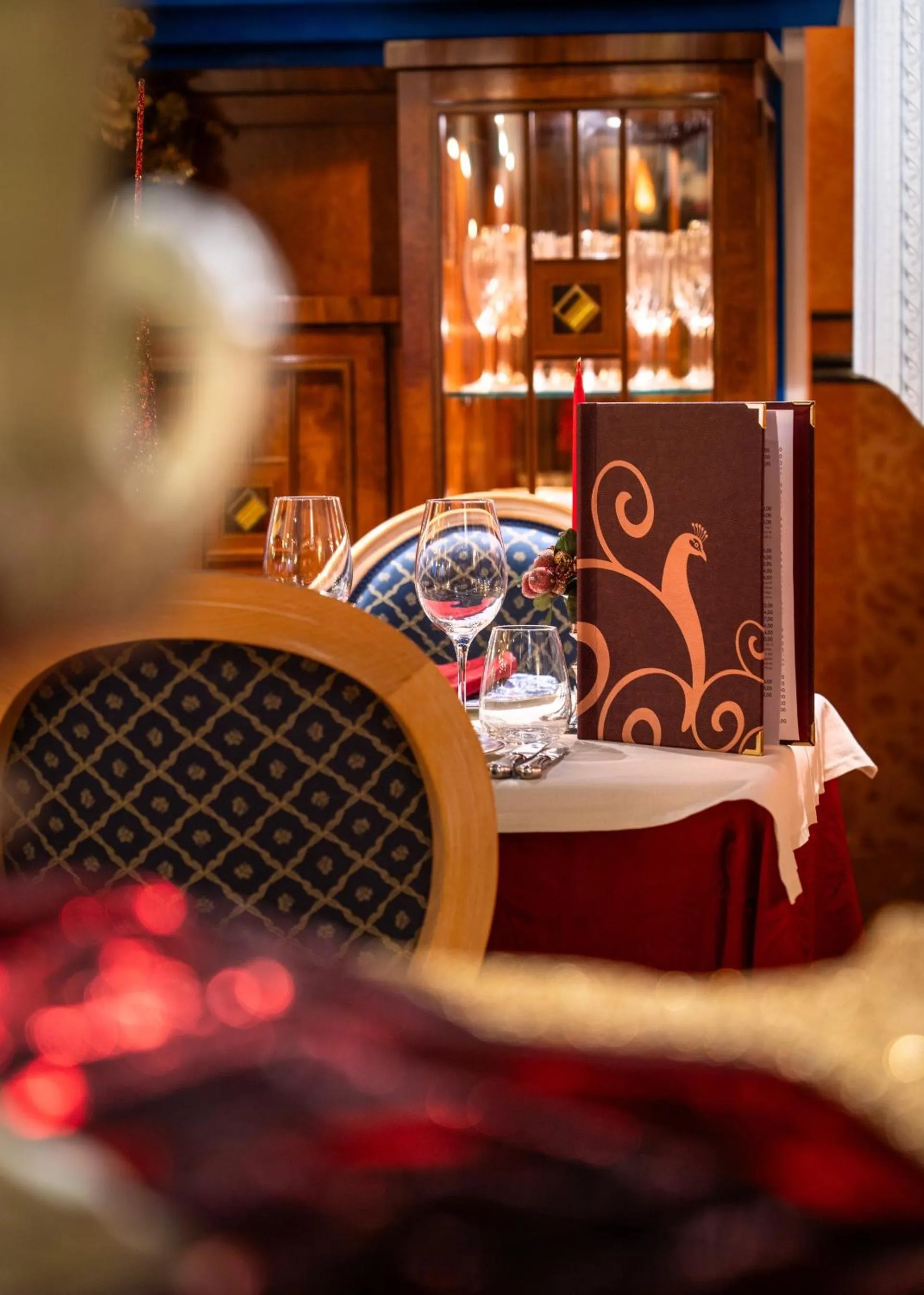 Restaurant/places to eat in Hotel Luis