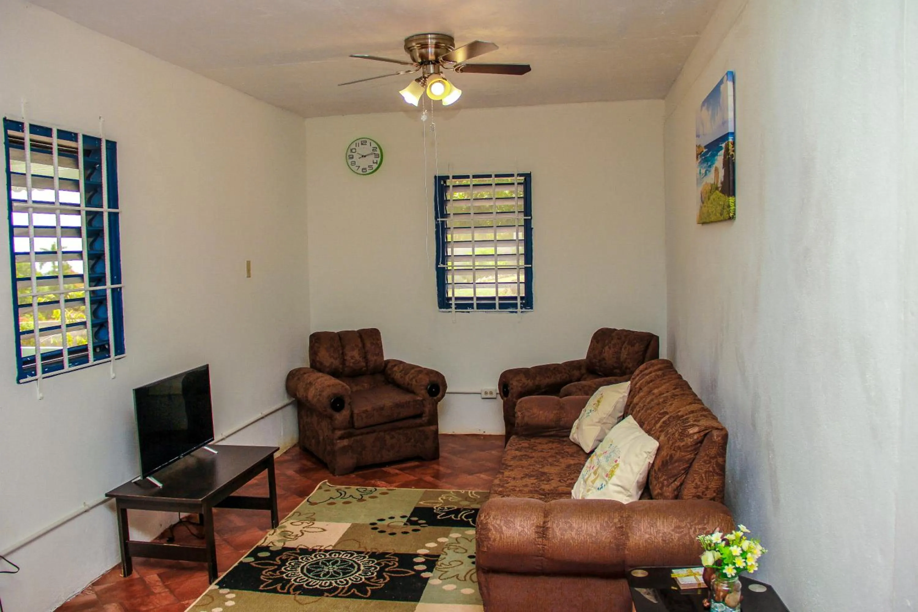 TV and multimedia in Sunshine Lodge: Your home away from home