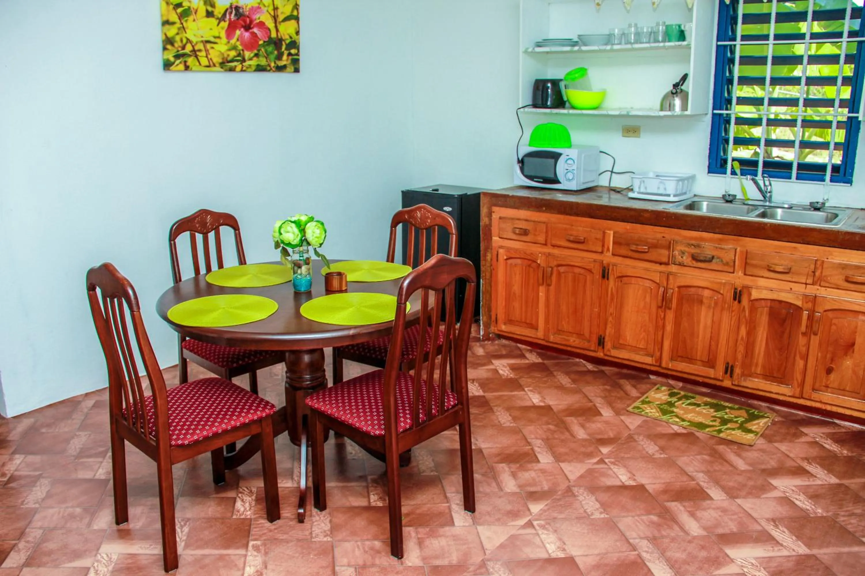 Coffee/tea facilities in Sunshine Lodge: Your home away from home