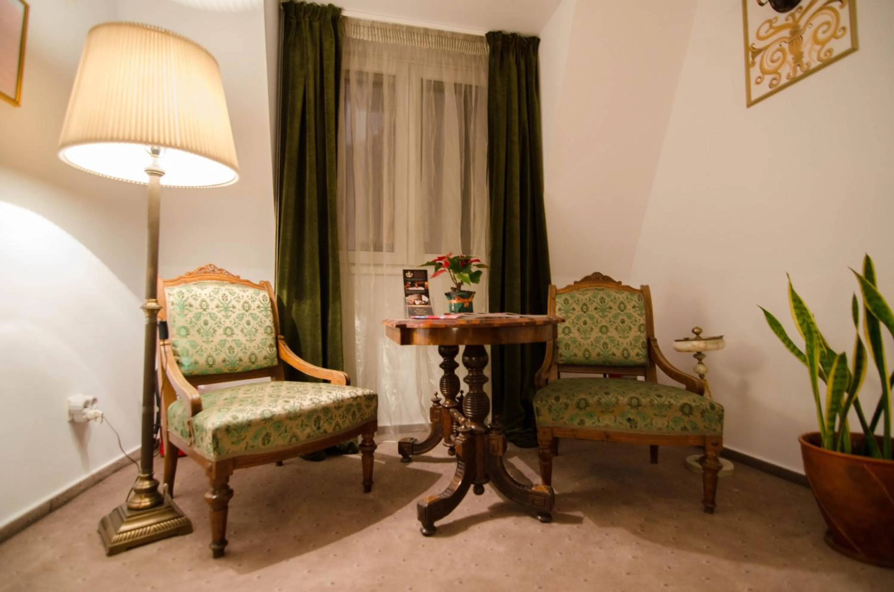 Seating area in Hotel Boutique Monaco
