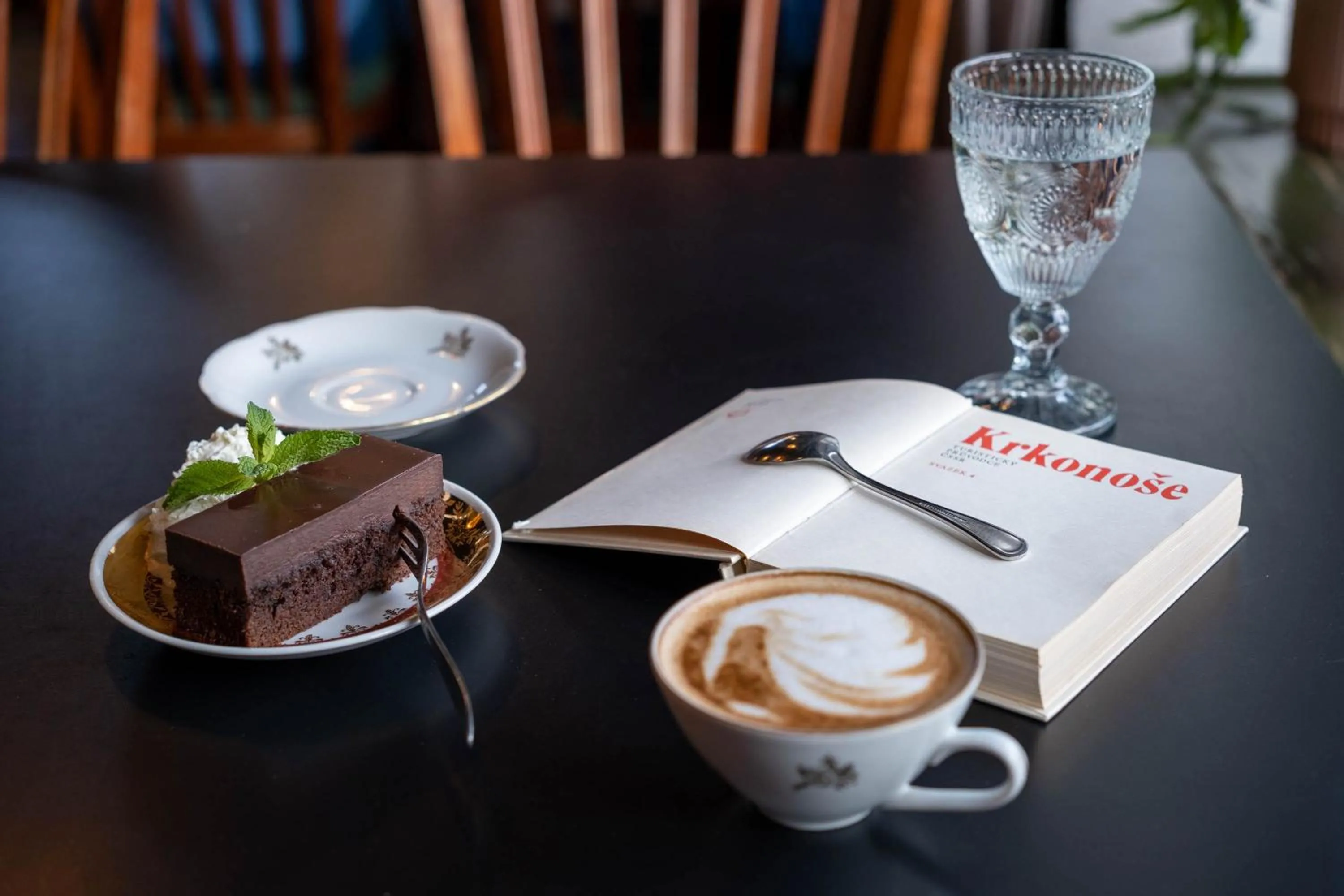 Restaurant/places to eat in Hotel Krokus