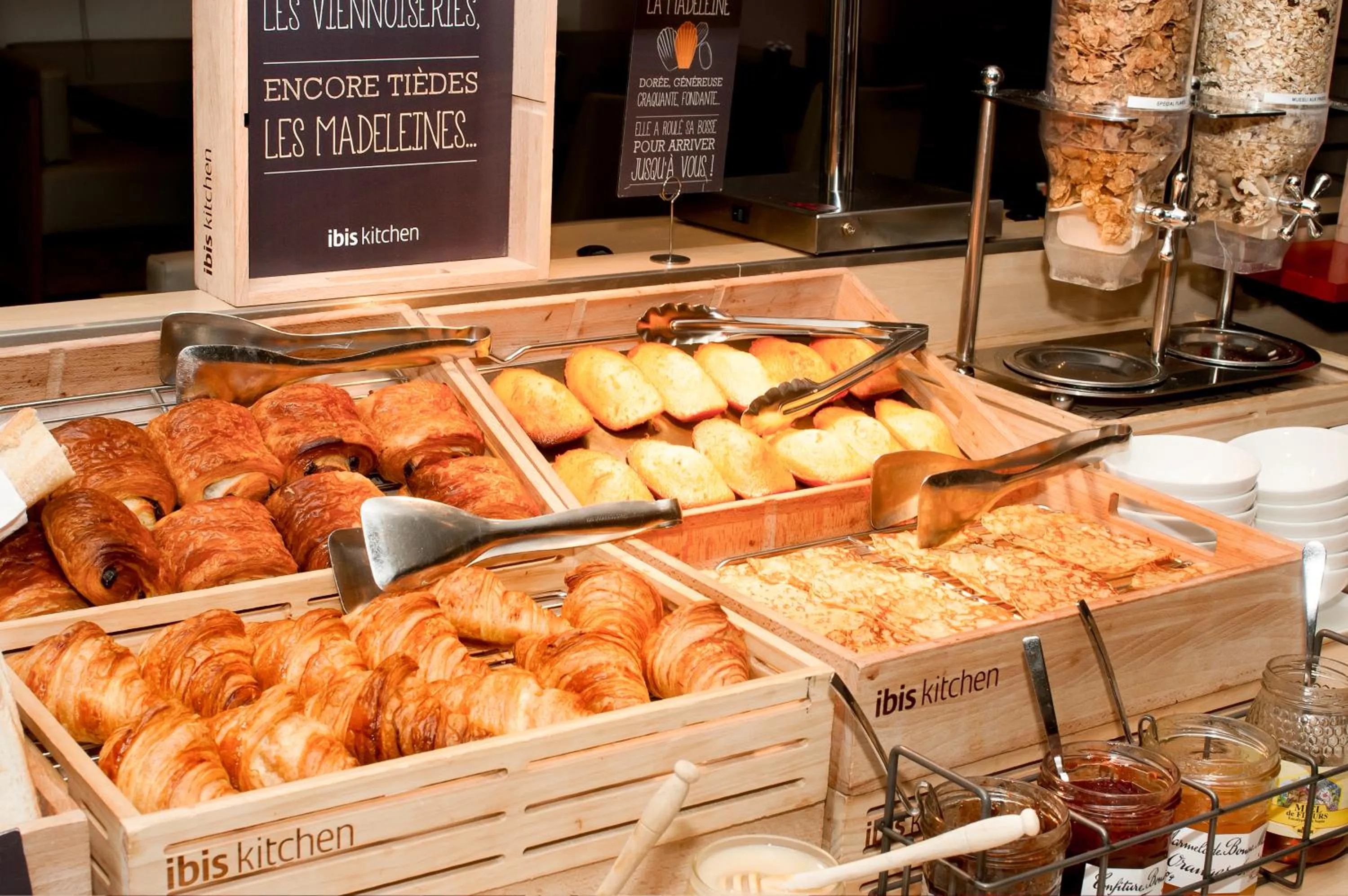 Food and drinks in Ibis Murcia