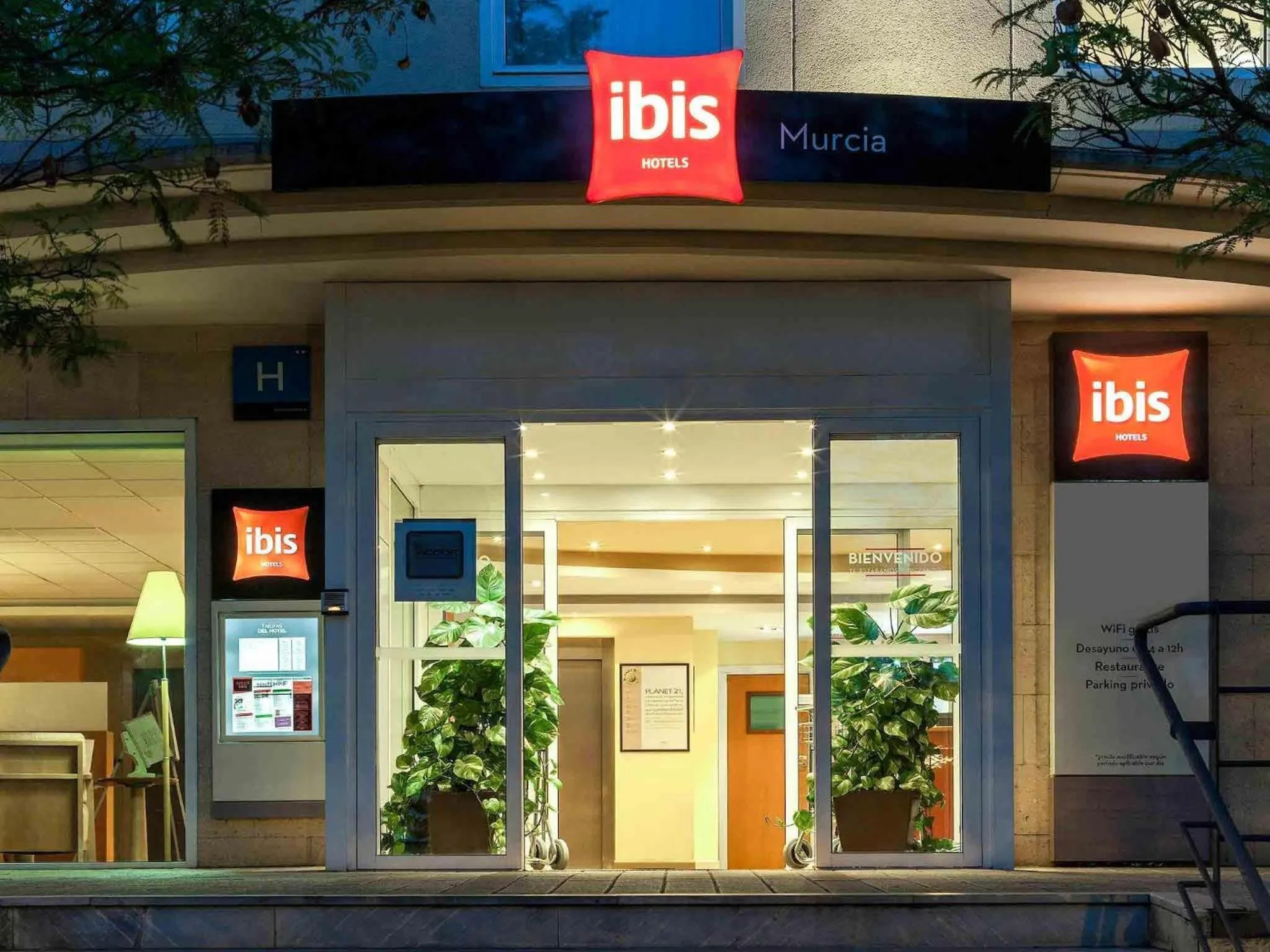 Property building in Ibis Murcia