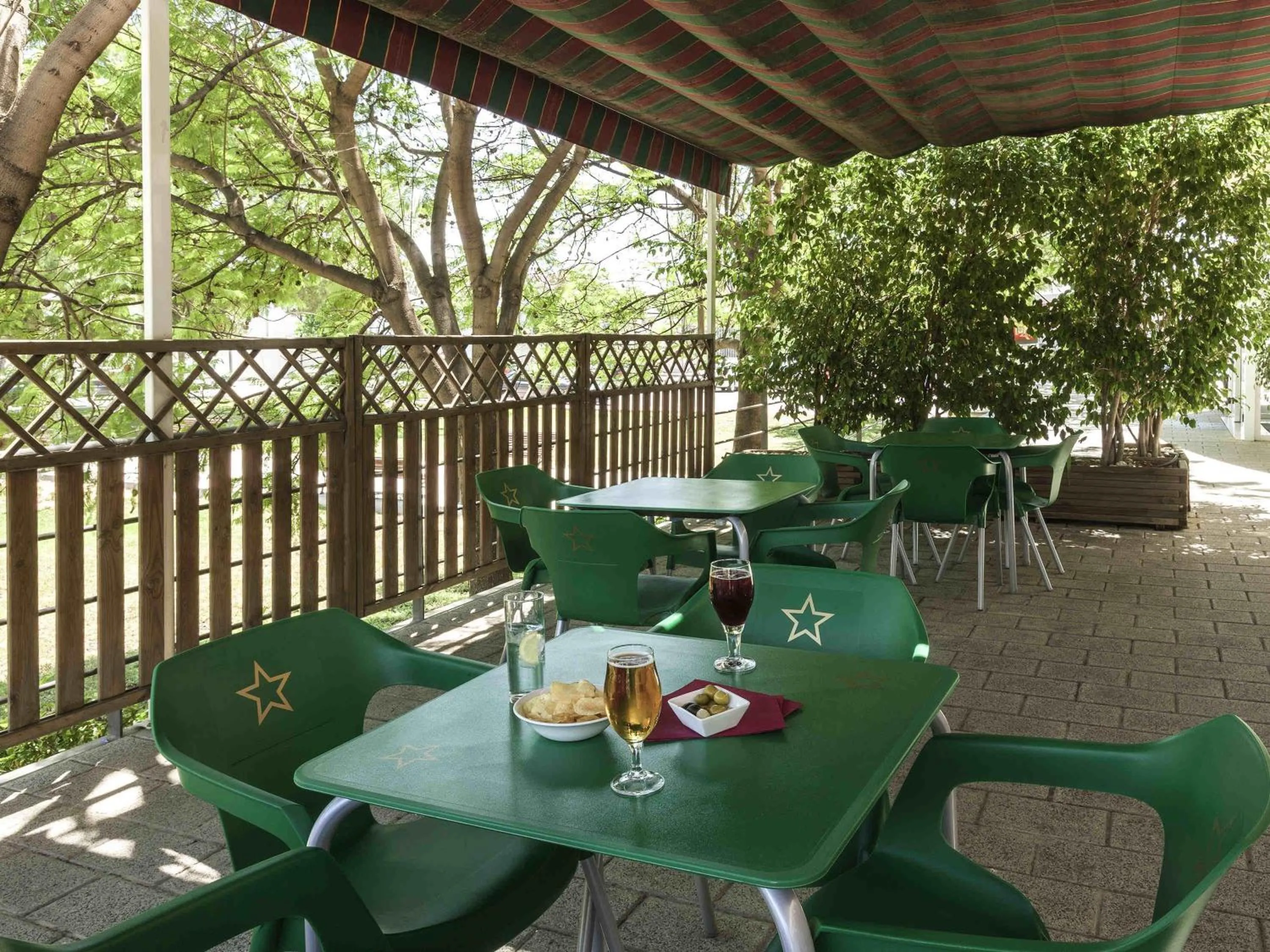 Lounge or bar in Ibis Murcia