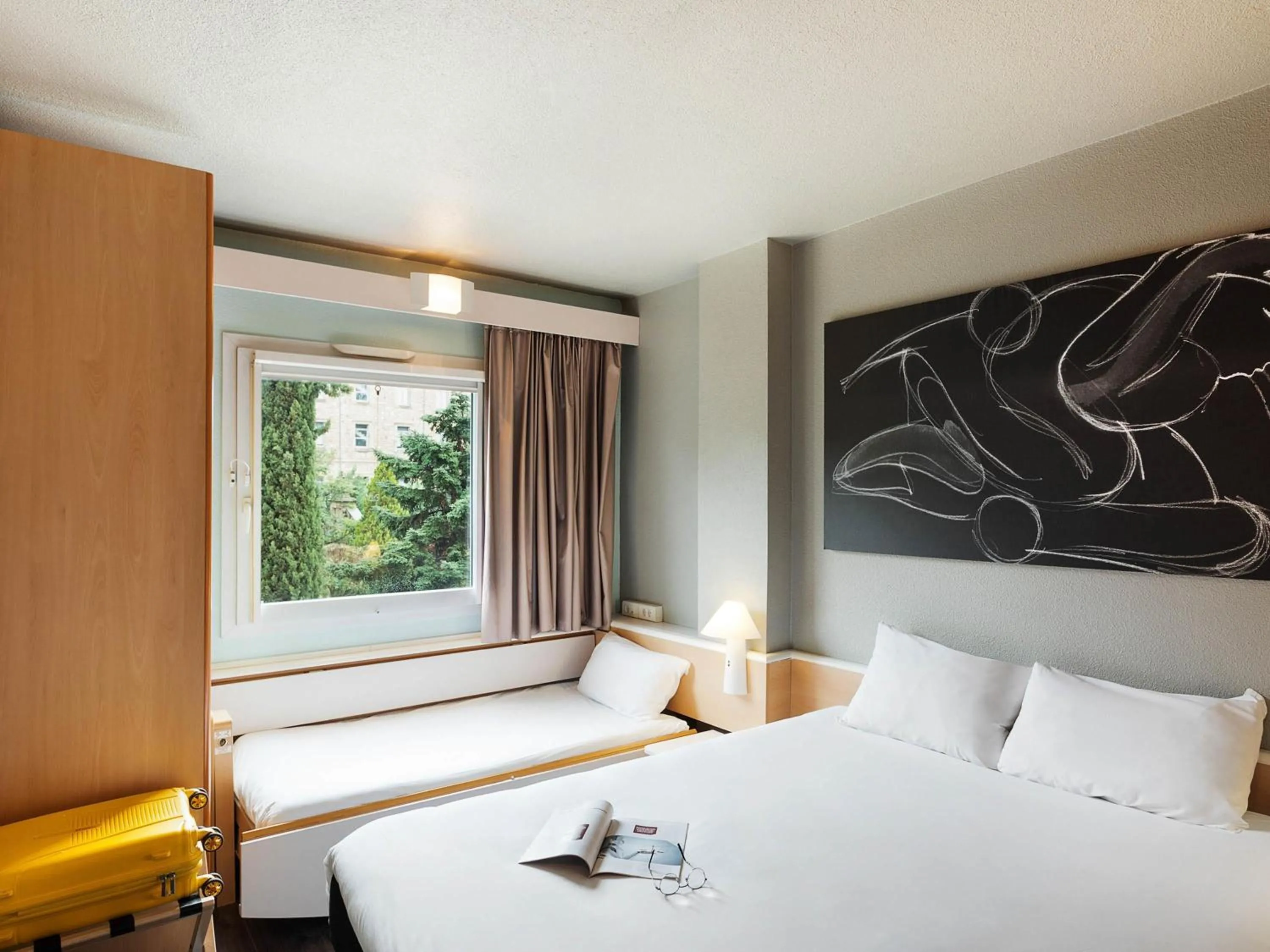 Bedroom, Bed in Ibis Salamanca