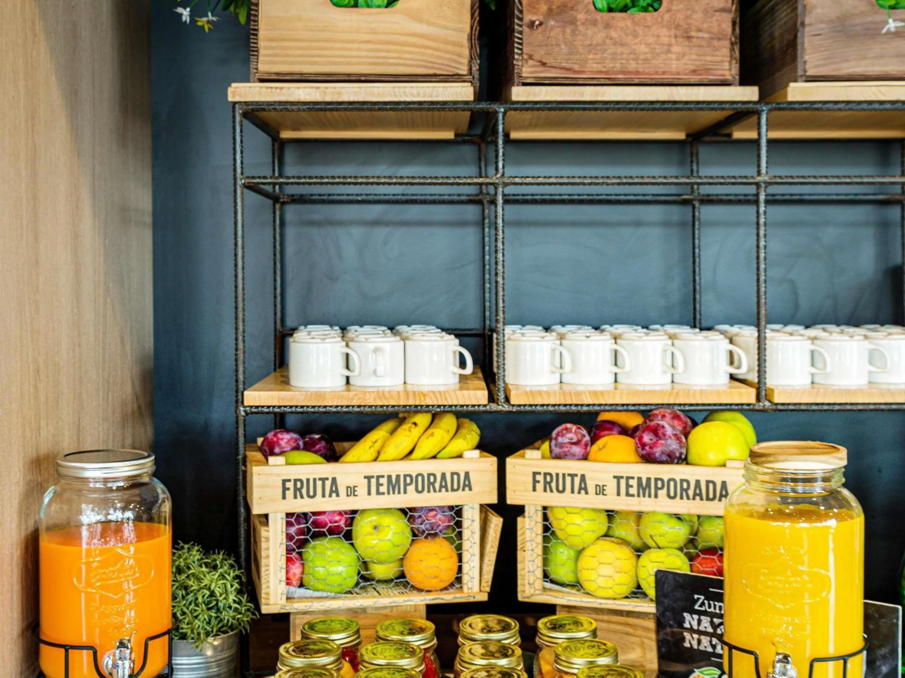 Breakfast in Ibis Valencia Bonaire Aeropuerto