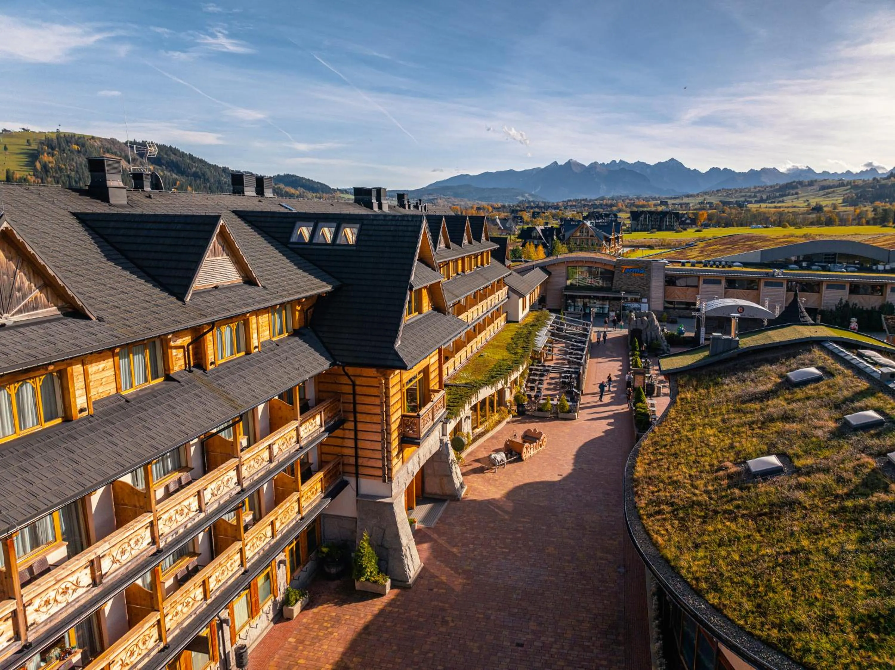 Property building in Hotel Bania Thermal & Ski