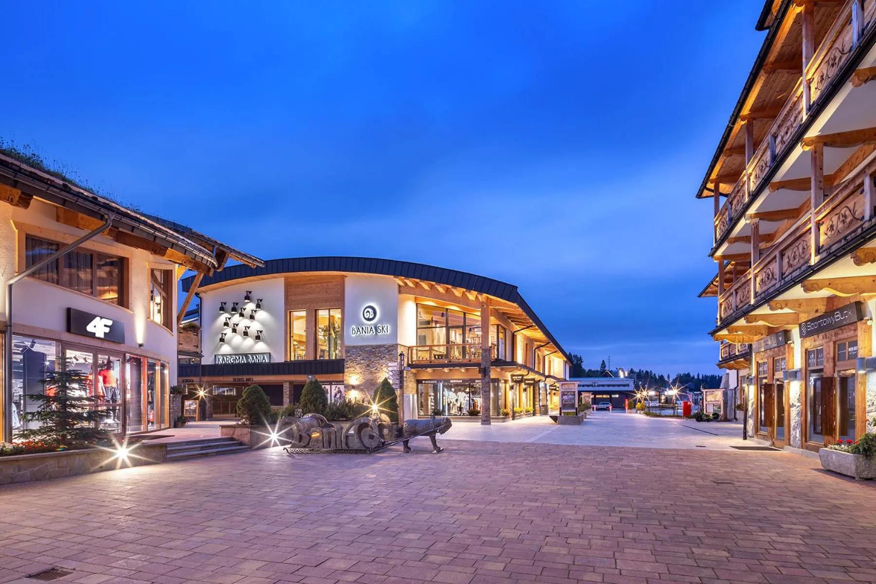 Property building in Hotel Bania Thermal & Ski