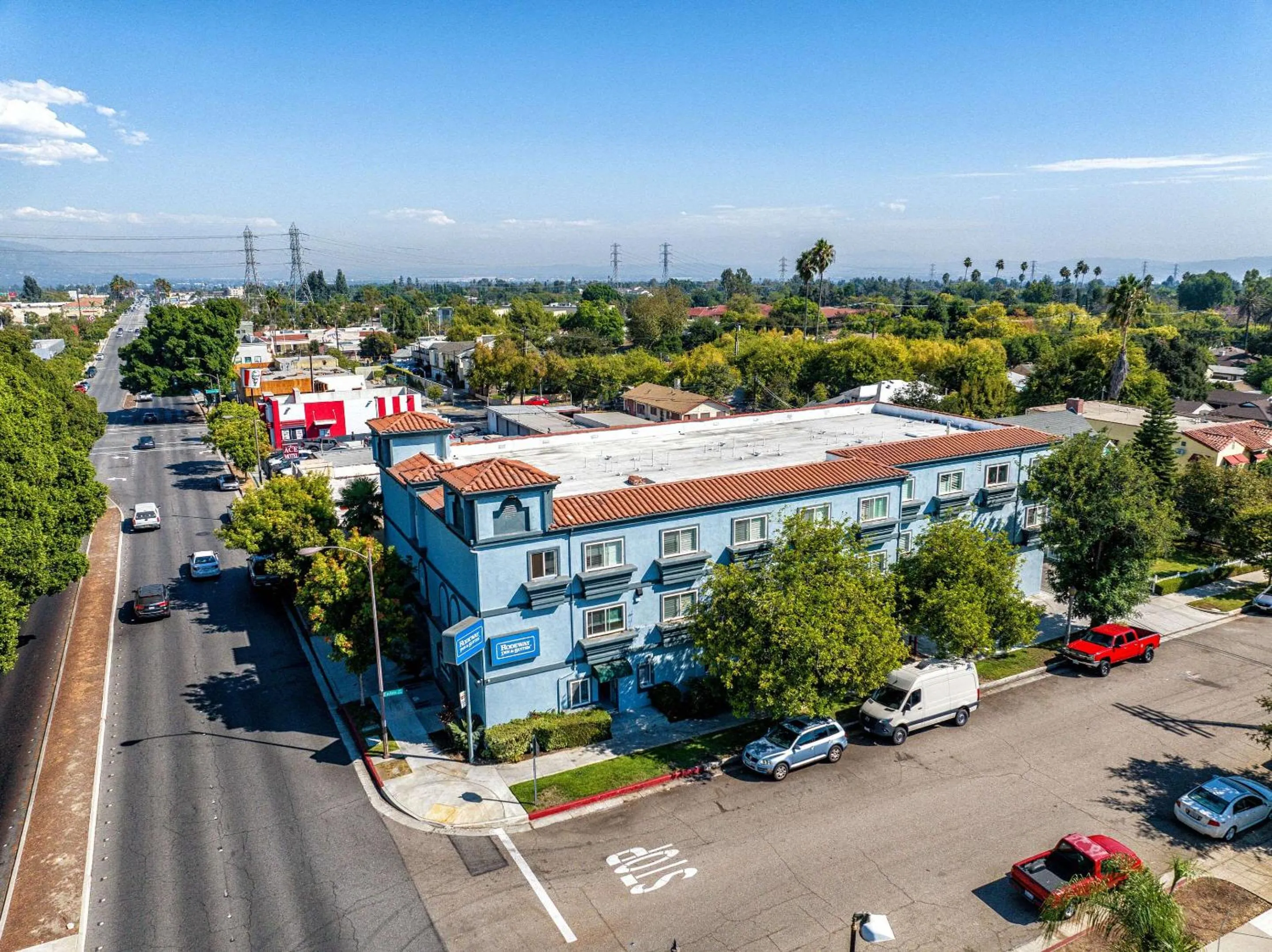 Property building in Rodeway Inn & Suites Pasadena