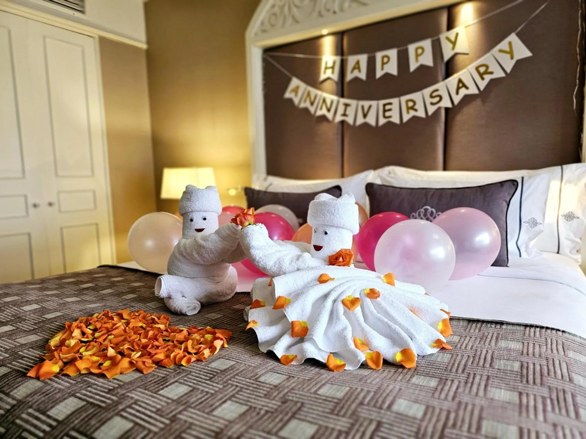 Bed in The Sukosol Hotel