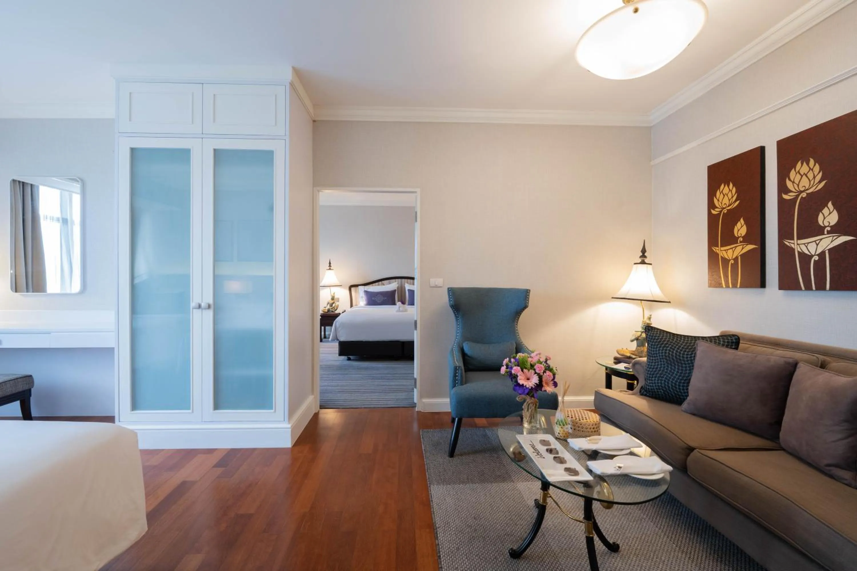 Living room, Bed in The Sukosol Hotel