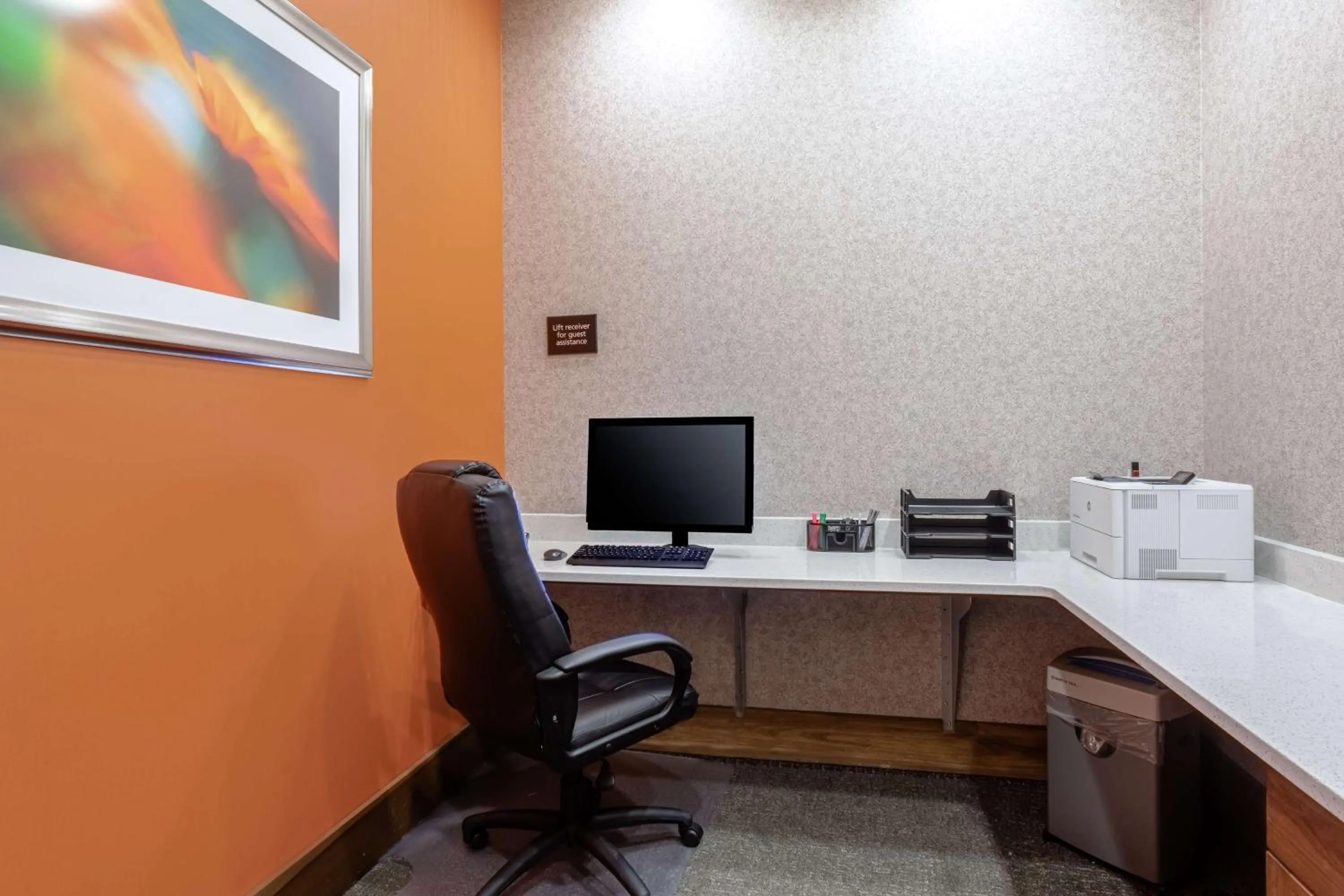 Business facilities in Hampton Inn & Suites - Orange Beach