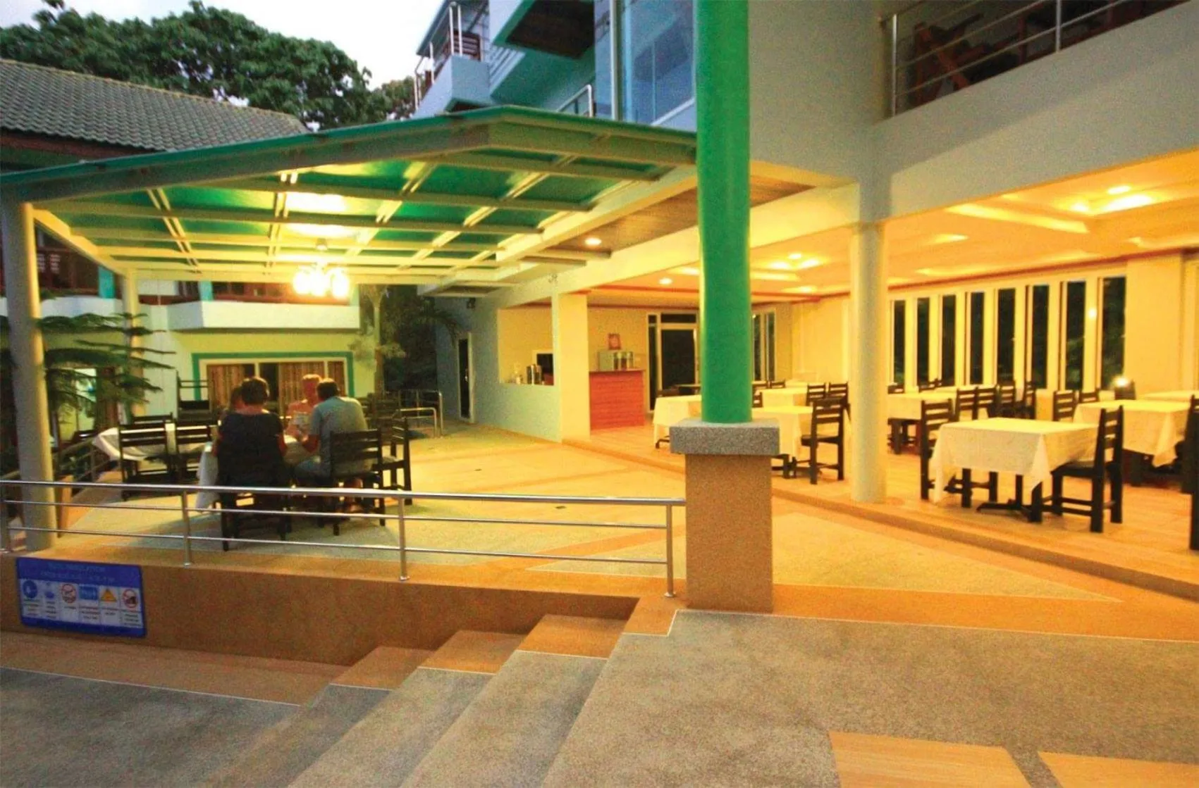 Food and drinks in Aonang Village Resort