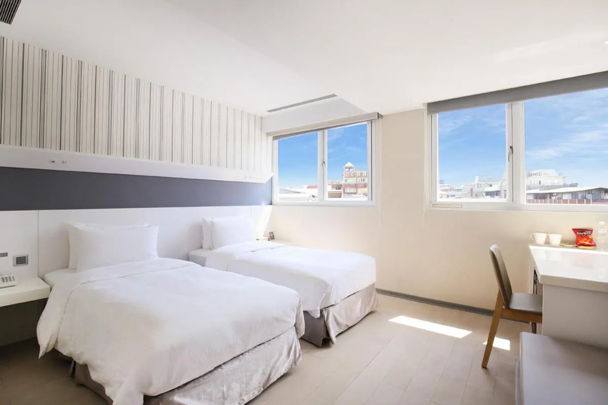 Photo of the whole room, Bed in Dandy Hotel - Tianmu Branch