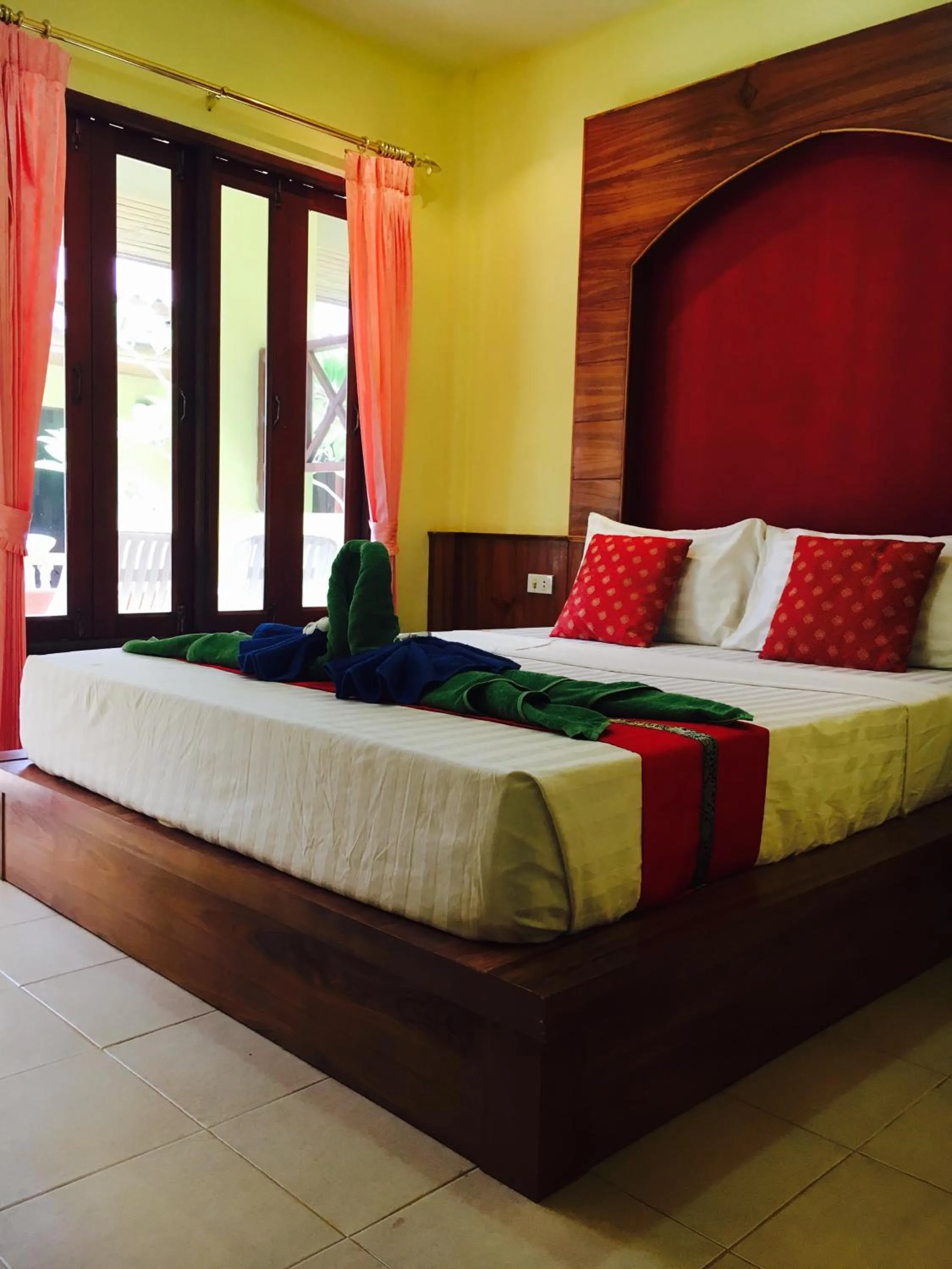 Bedroom, Bed in Lanta Paragon