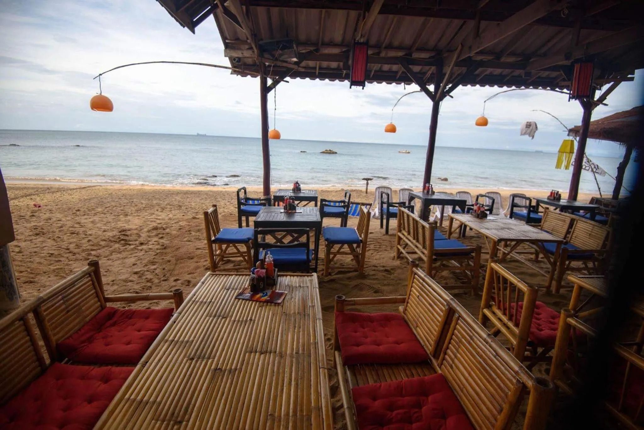 Restaurant/places to eat in Lanta Paragon