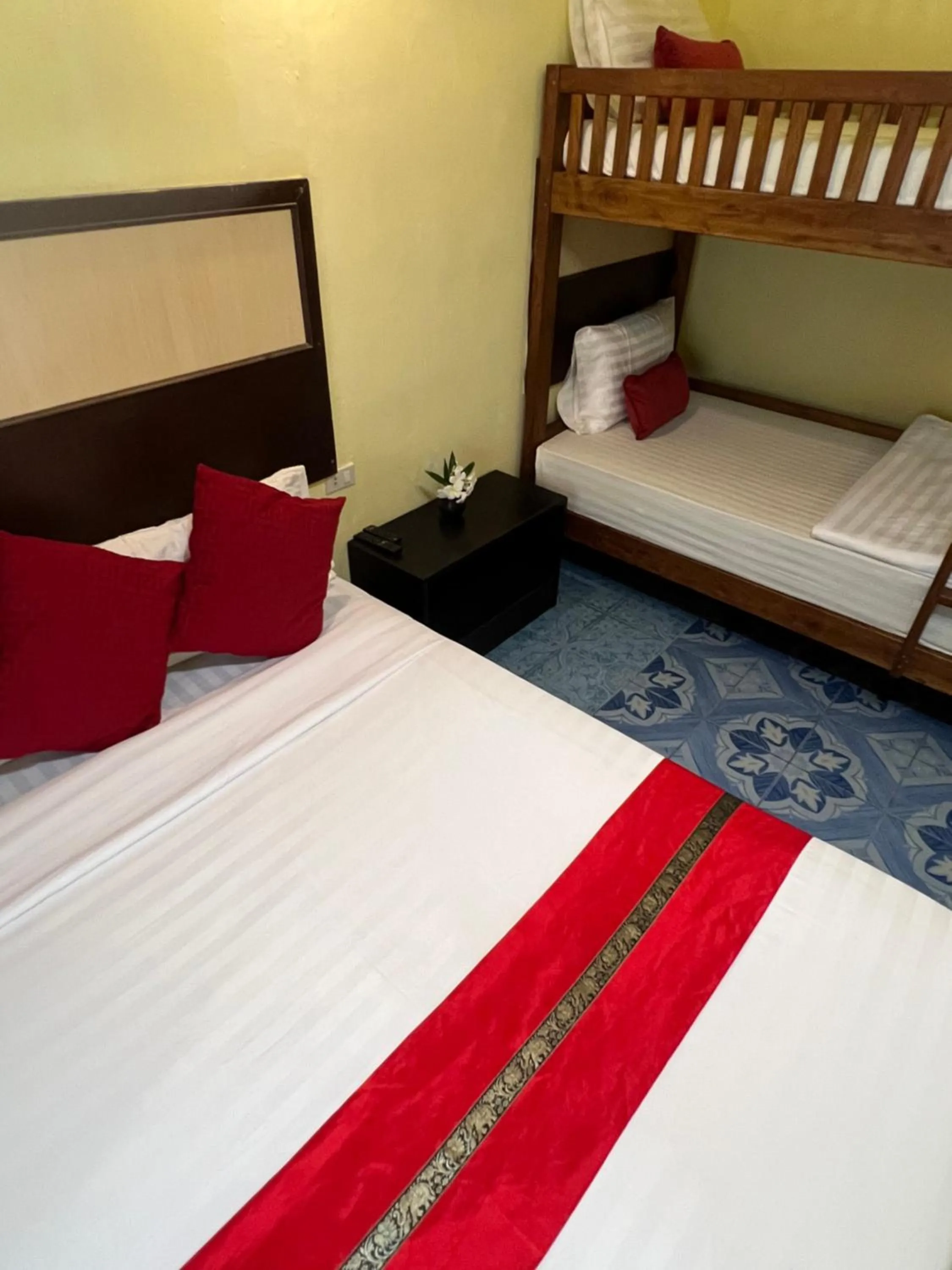 Bed in Lanta Paragon