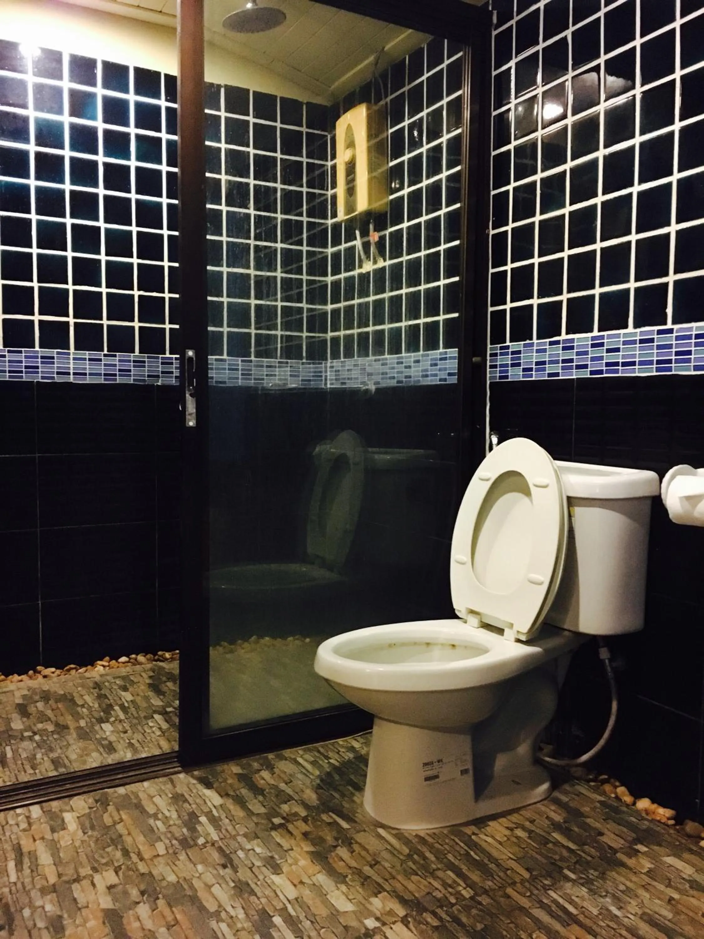 Bathroom in Lanta Paragon