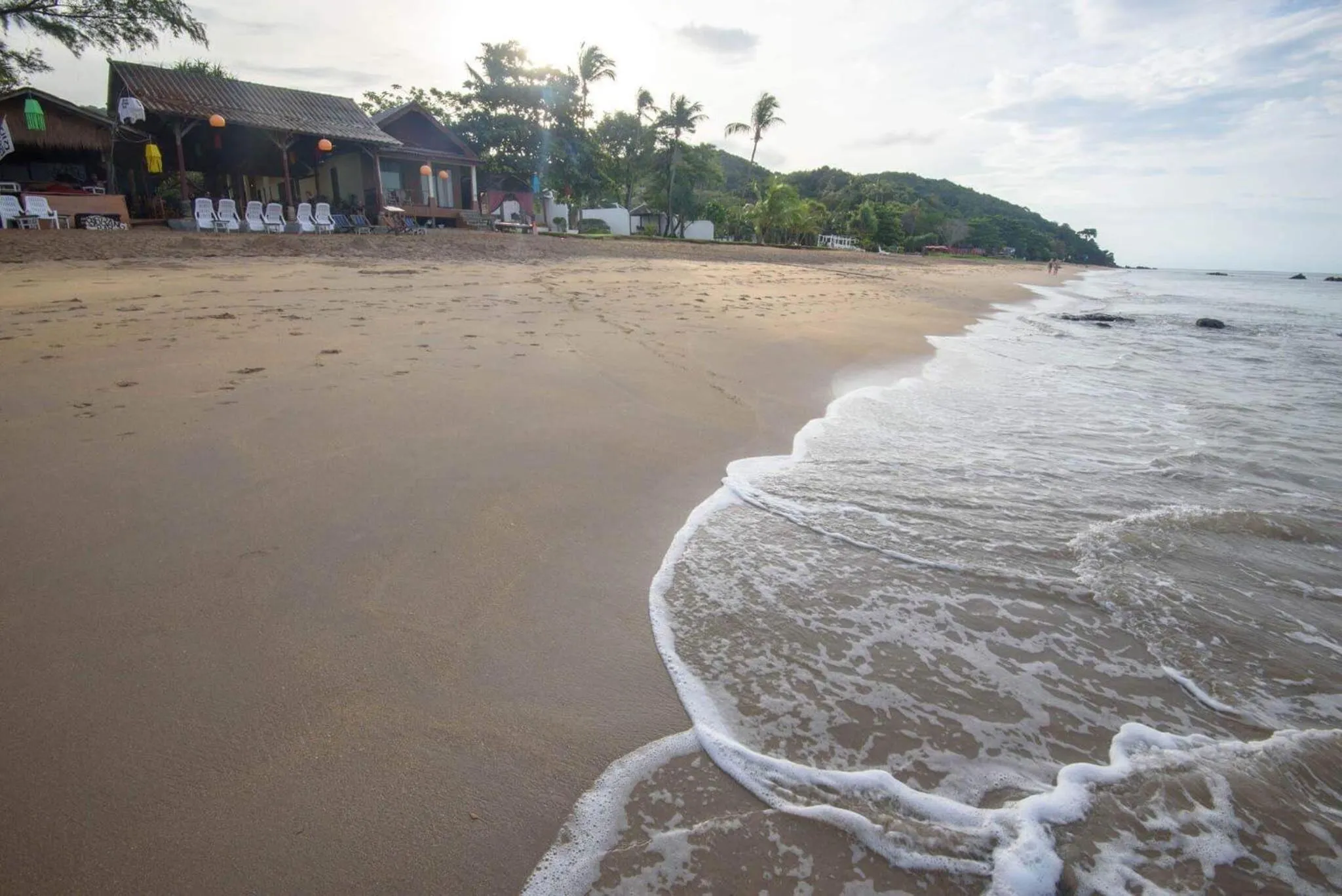 Beach in Lanta Paragon