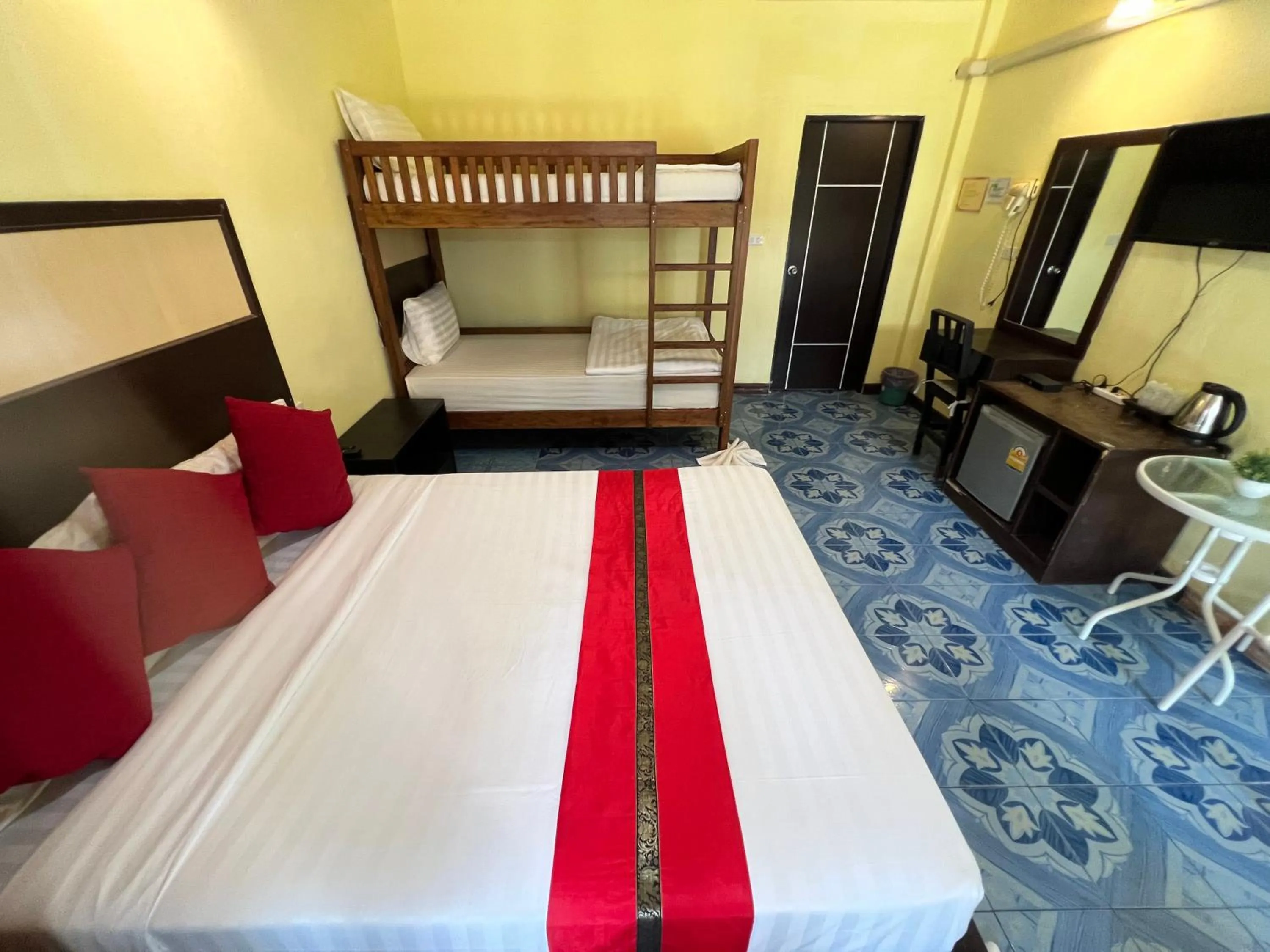 Bed in Lanta Paragon