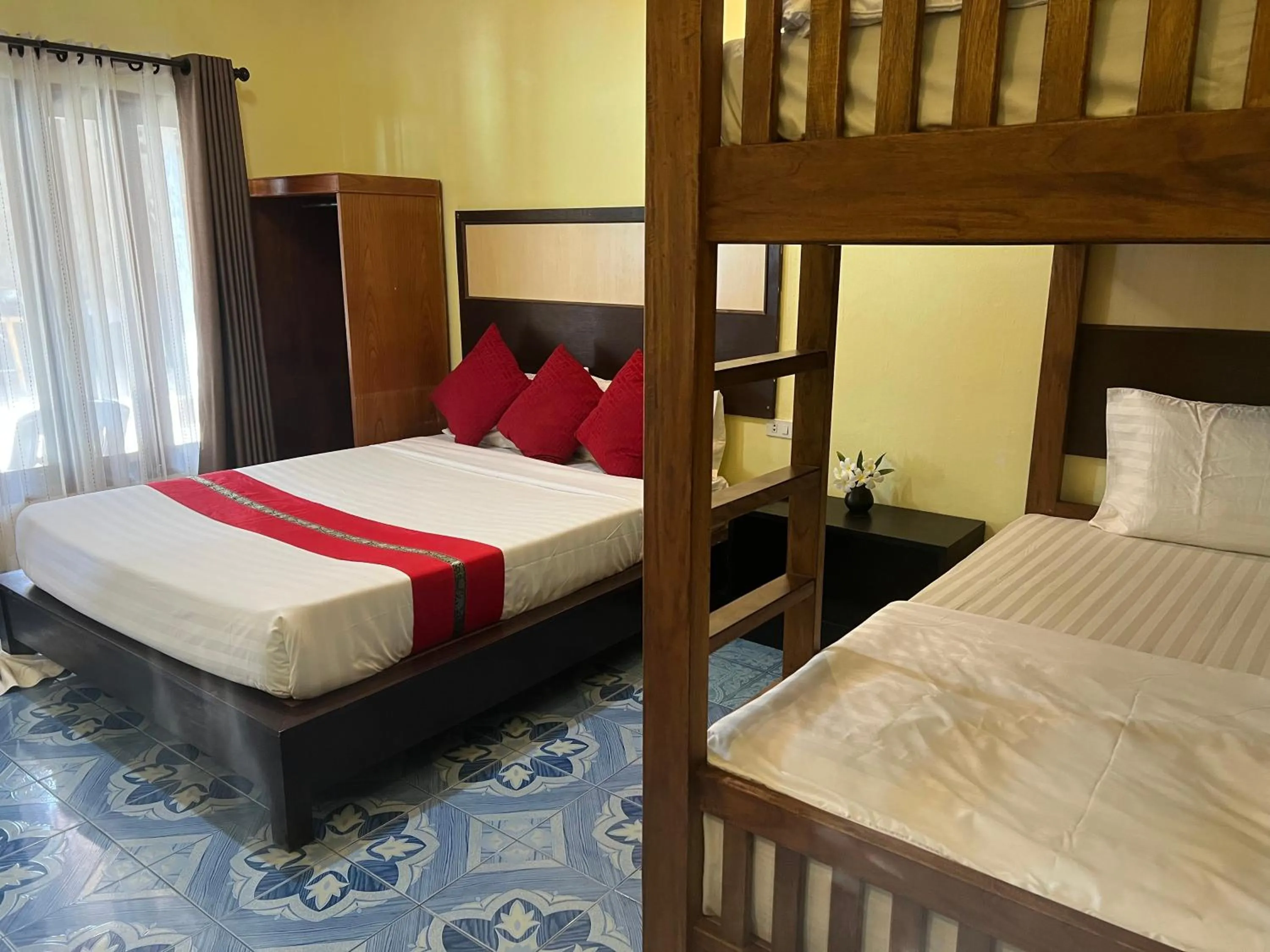 Bed in Lanta Paragon