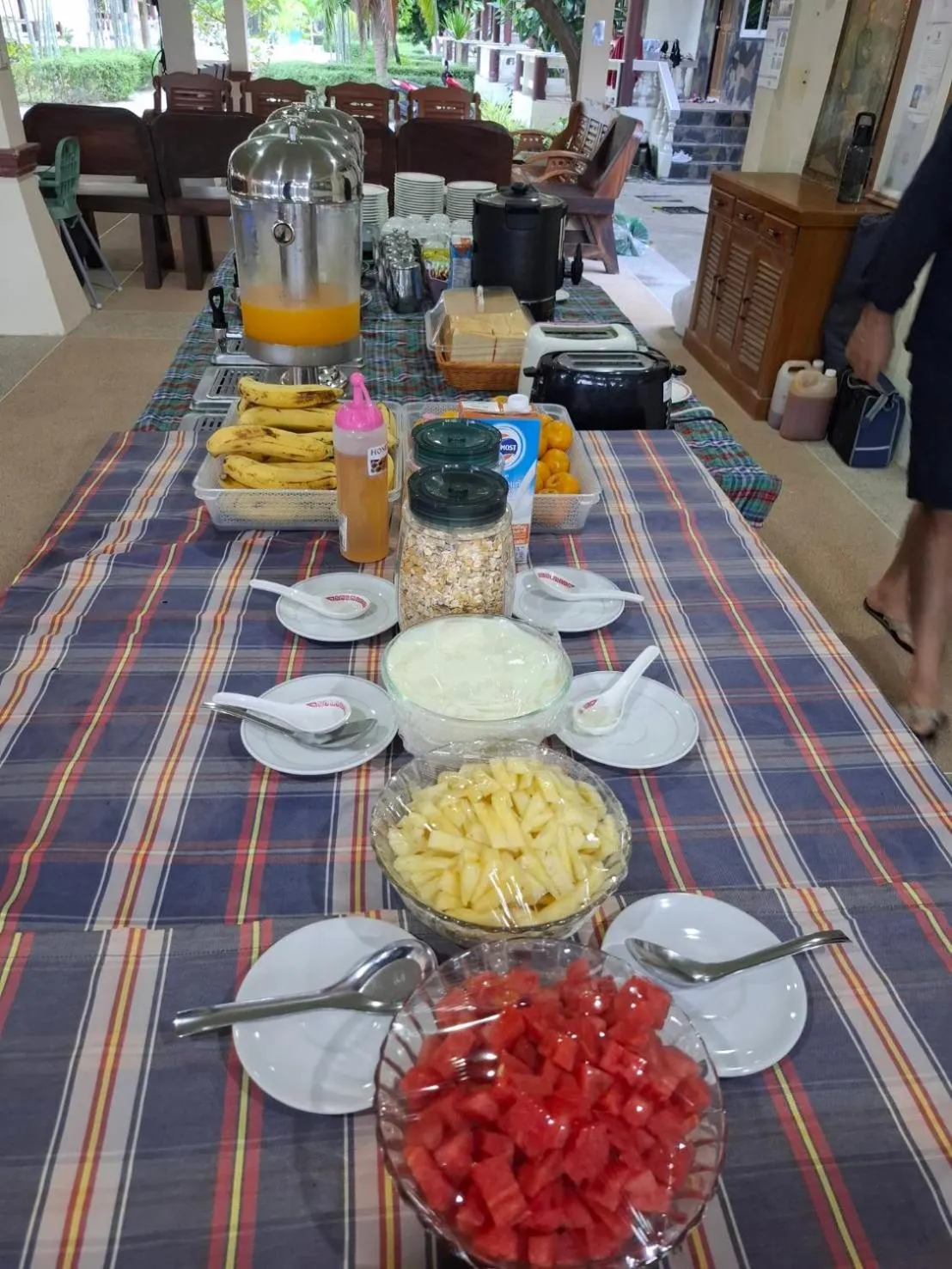 Buffet breakfast in Lanta Summer House 1