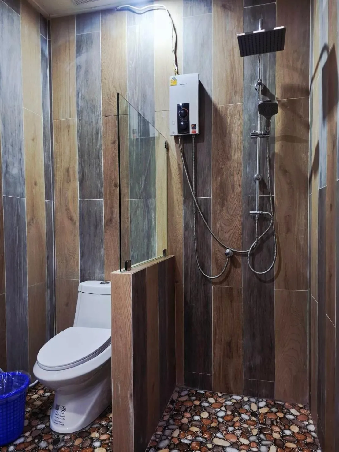 Toilet in Lanta Summer House 1