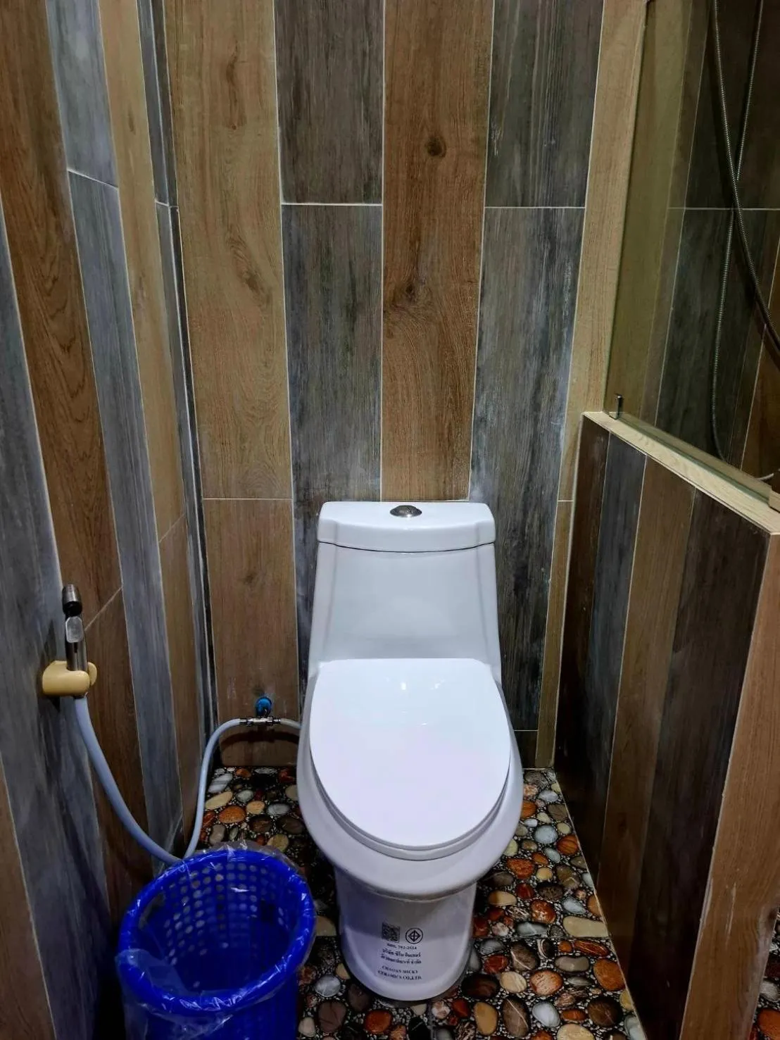 Toilet in Lanta Summer House 1
