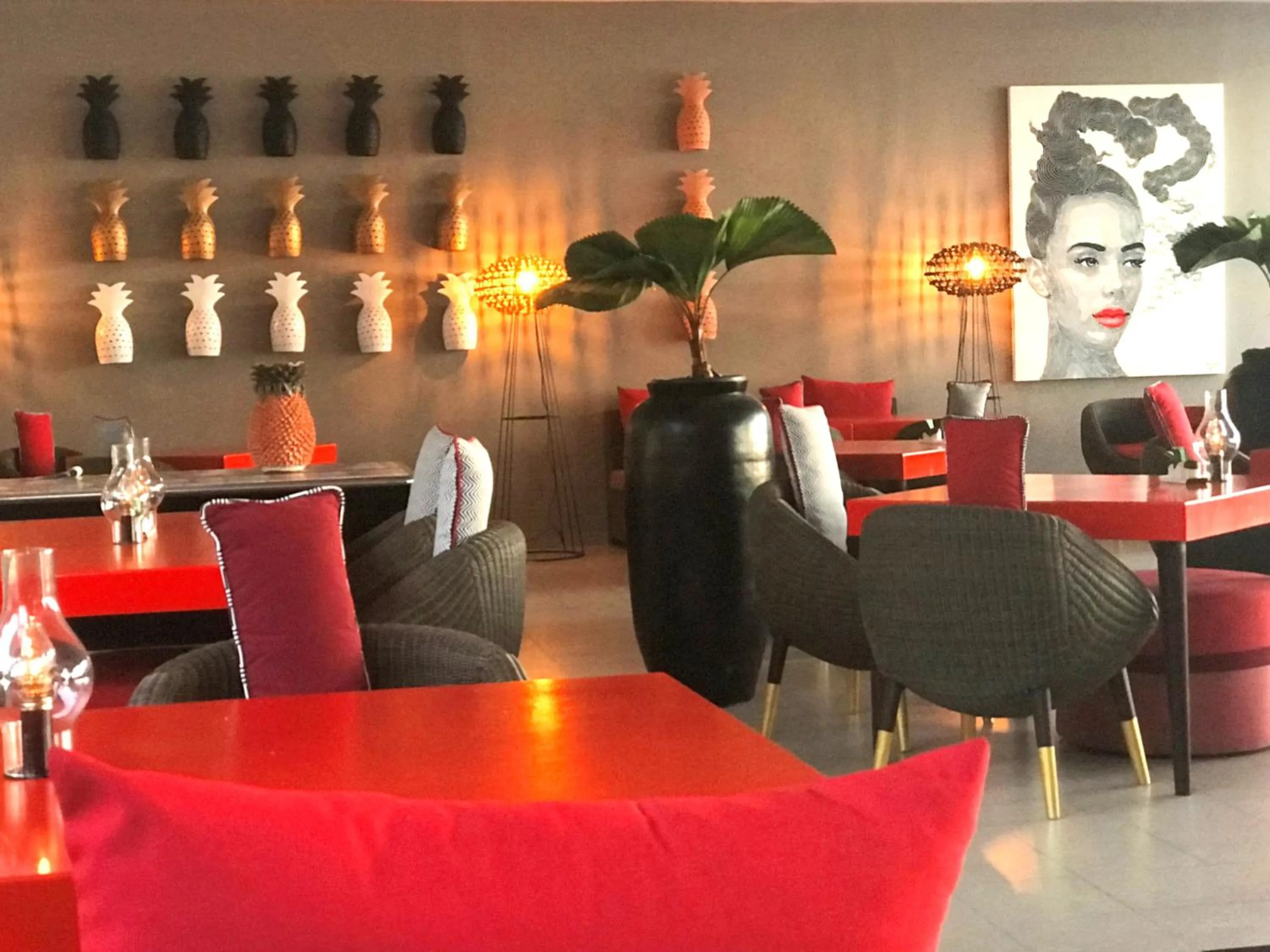 Restaurant/places to eat in The Sunset Beach Resort & Spa, Taling Ngam, Ko Samui