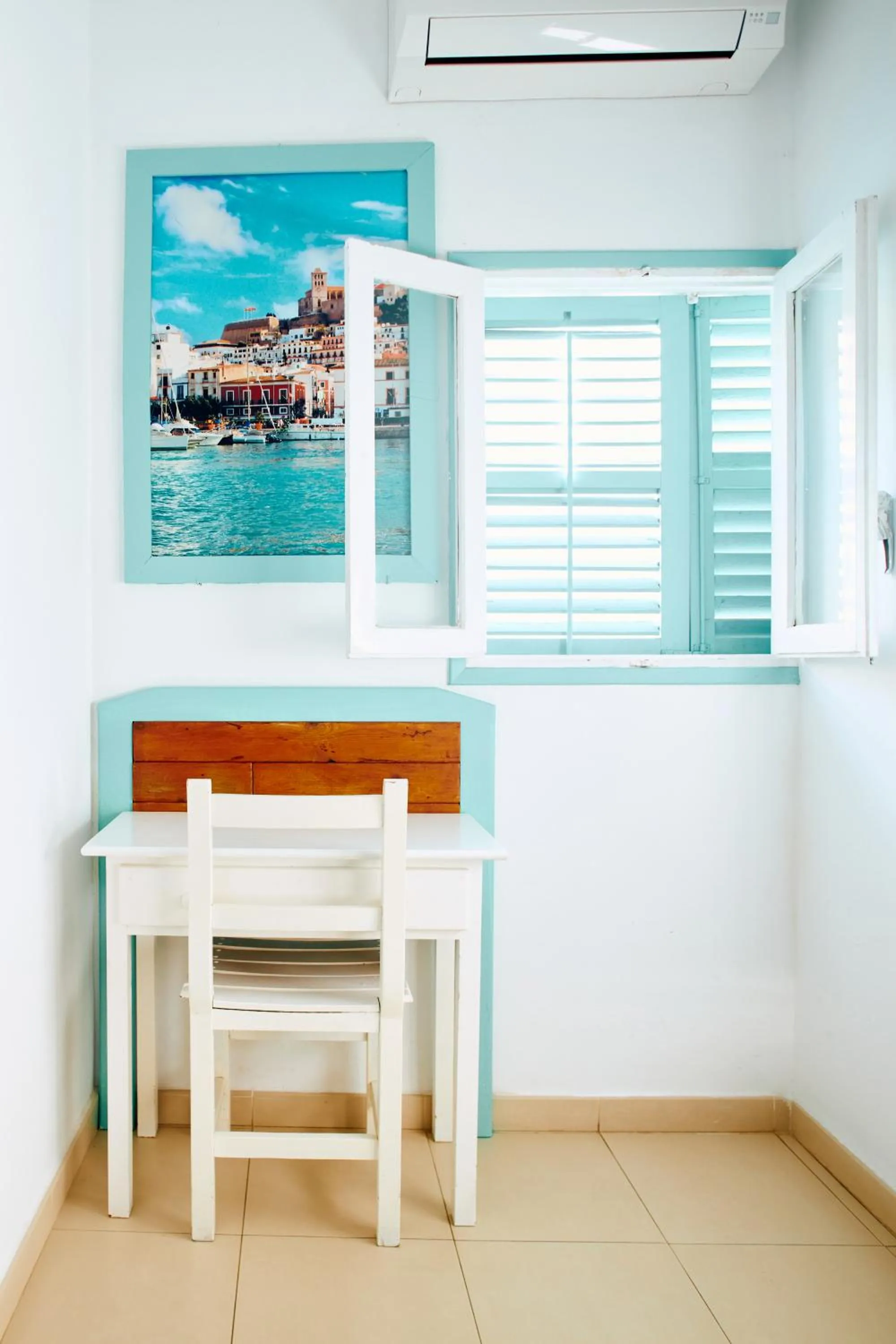 air conditioner in Hostal Sunset Ibiza