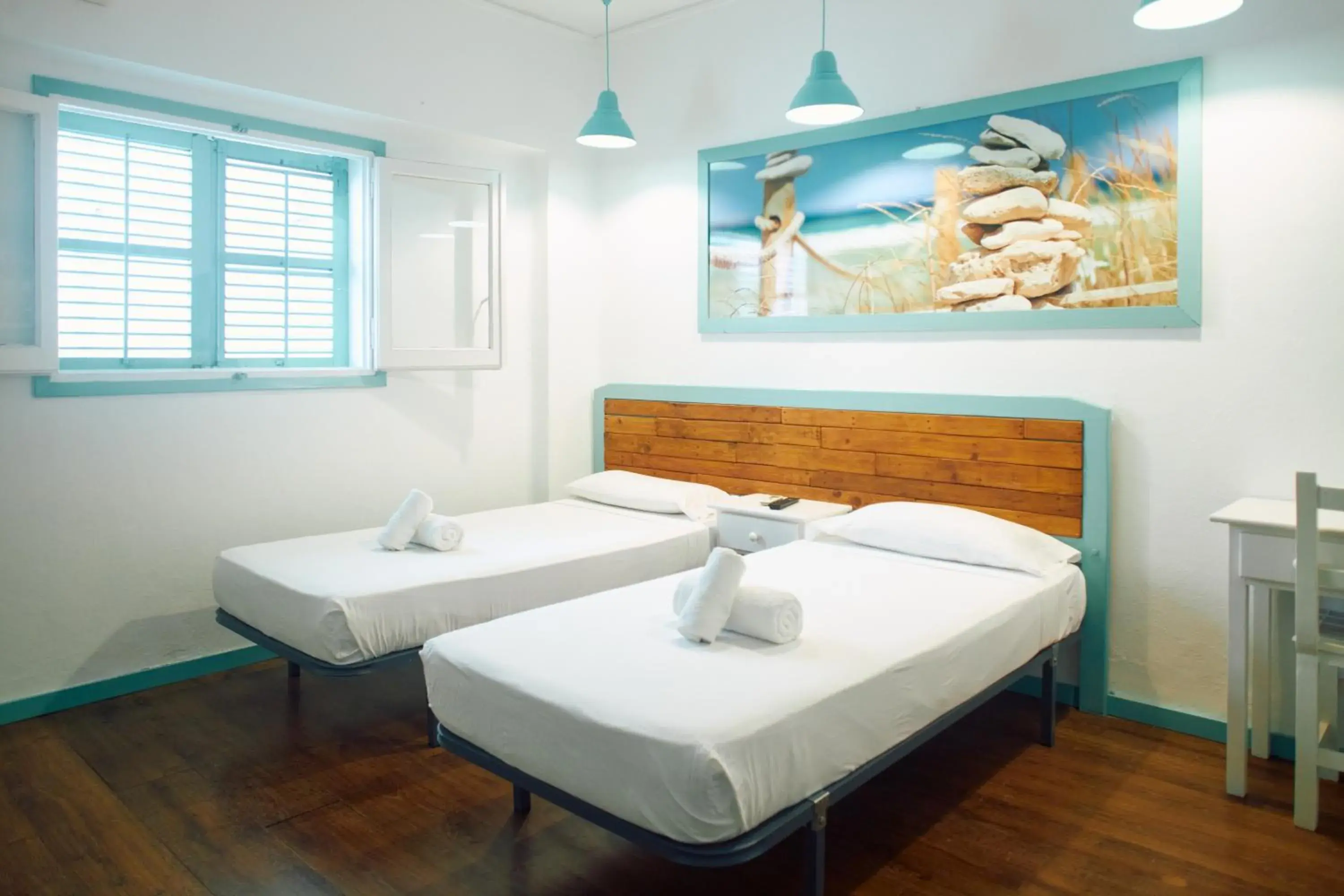 Twin Room in Hostal Sunset Ibiza Twin Room in Hostal Sunset Ibiza