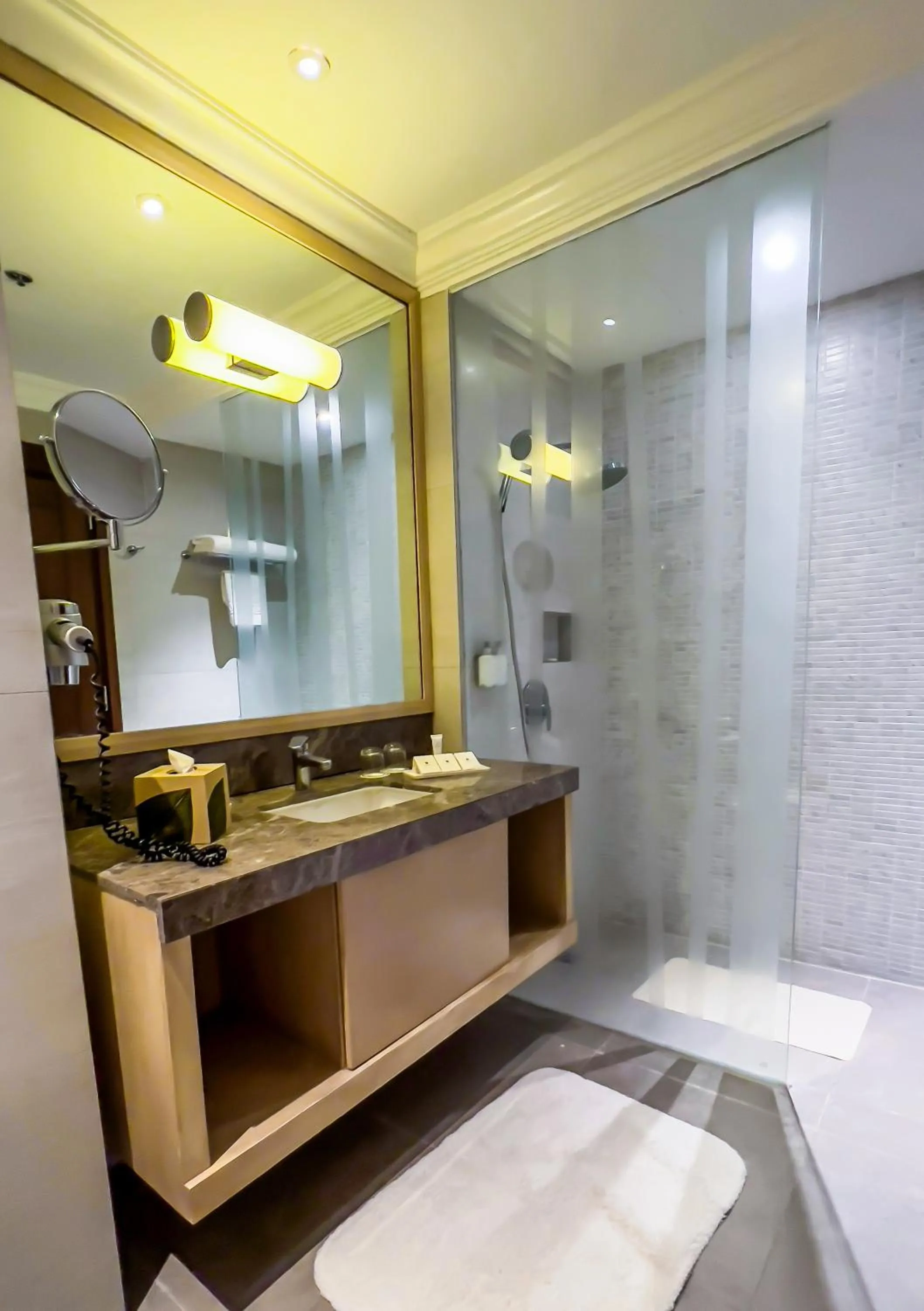 Bathroom in Taal Vista Hotel