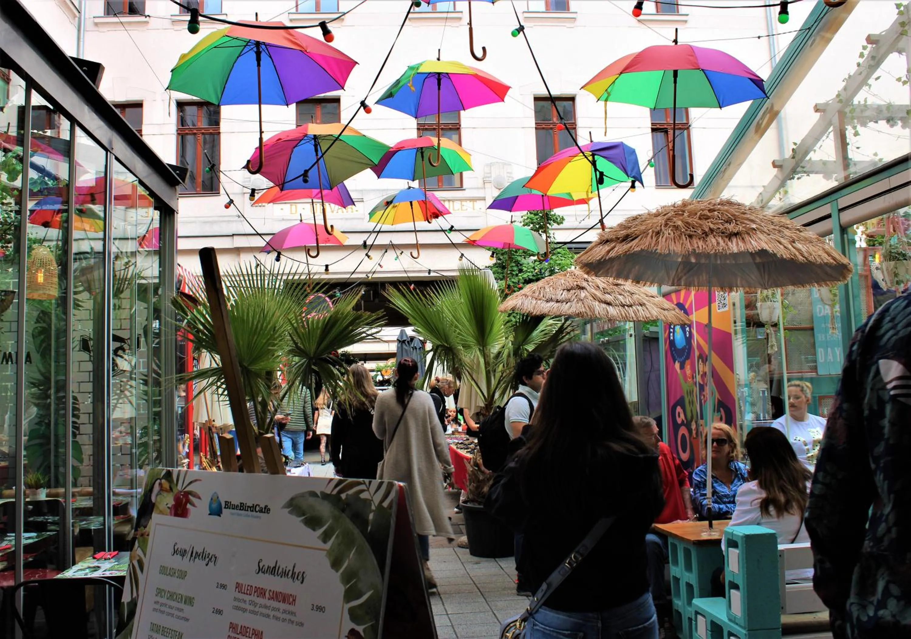 Restaurant/places to eat in Made Inn Budapest