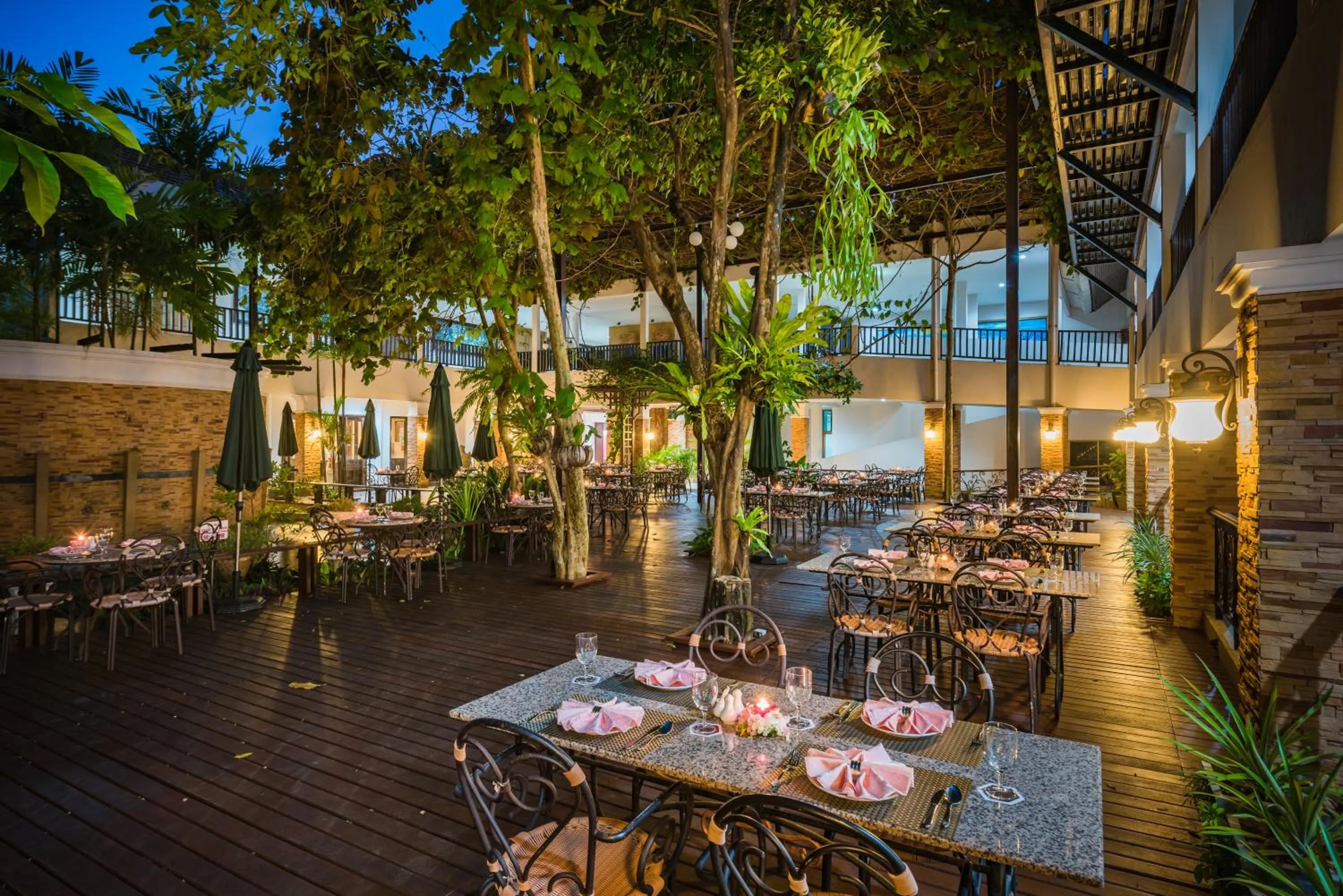 Restaurant/Places to Eat in Duangjitt Resort and Spa - SHA Plus