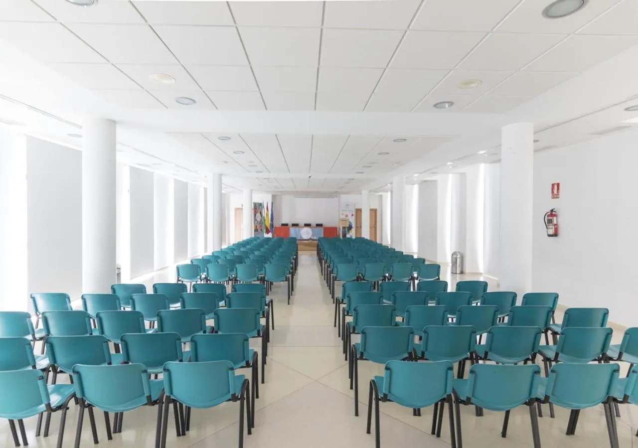 Meeting/conference room in Albergue Inturjoven Jaen