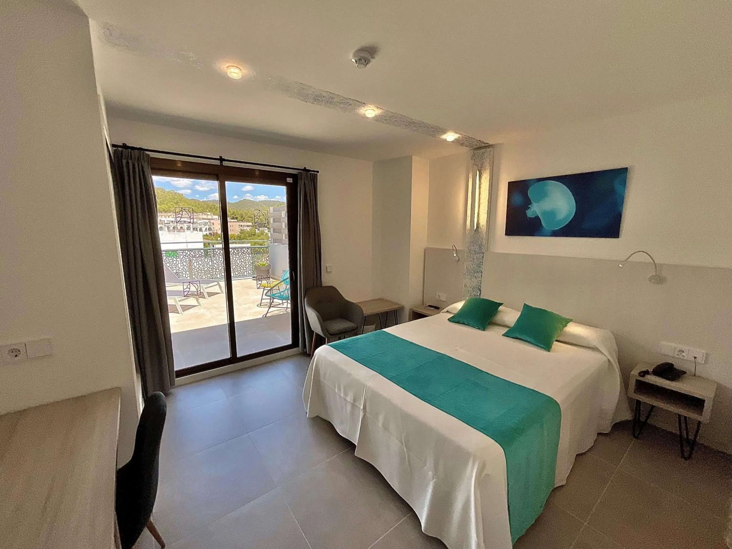Photo of the whole room, Bed in Hotel Brisa Ibiza - Adults only