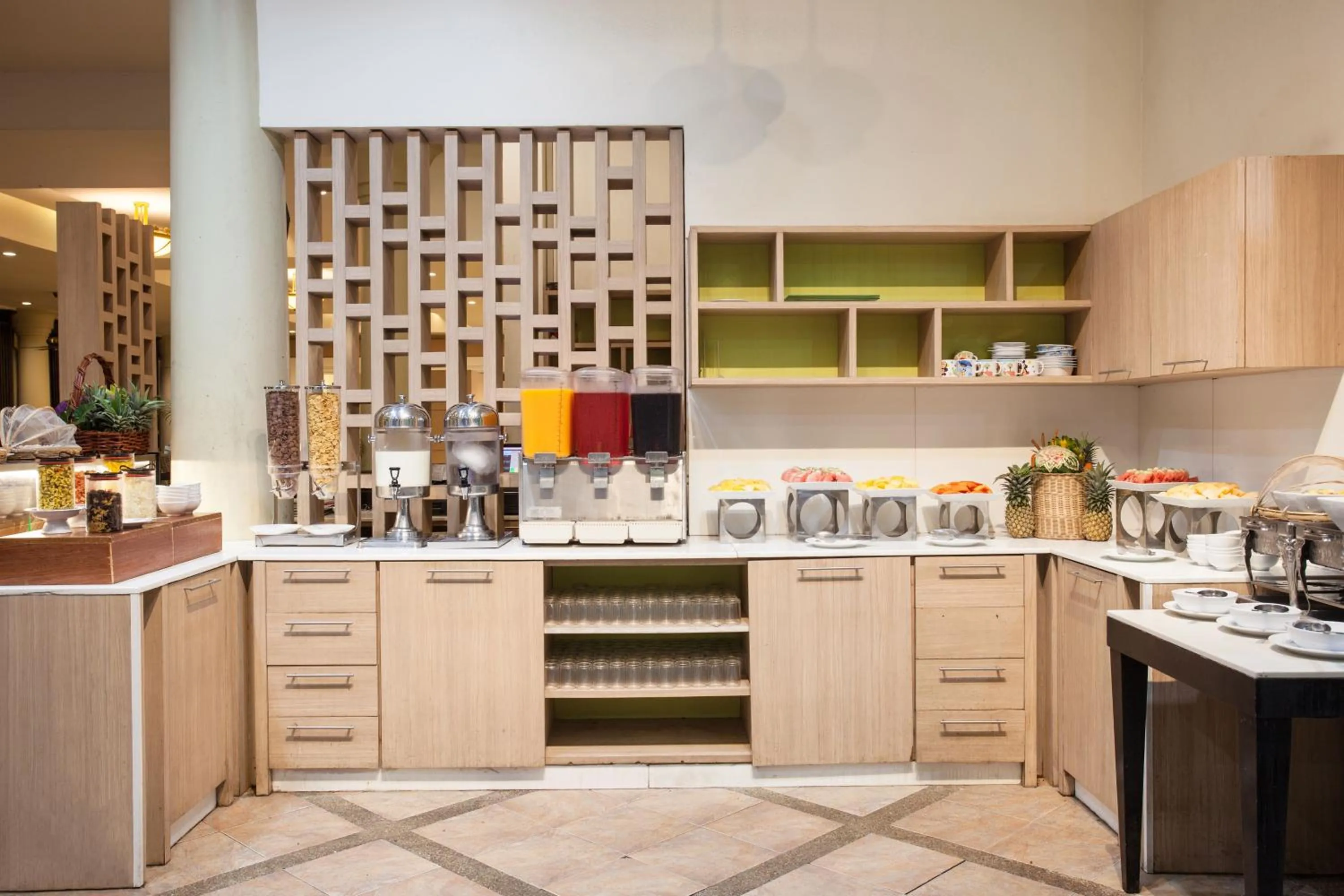 Restaurant/places to eat in Deevana Patong Resort & Spa