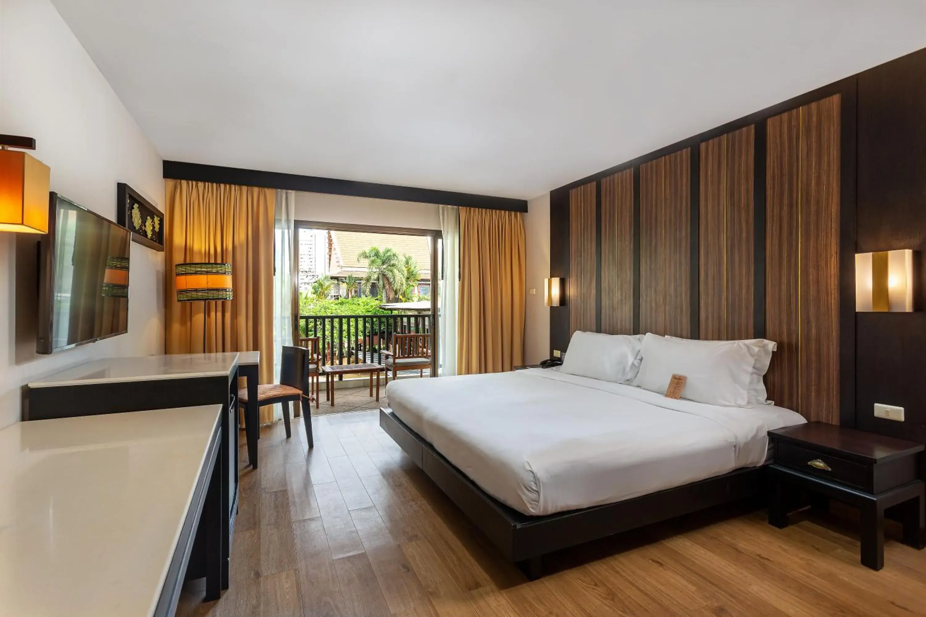 Deluxe Twin or Double Room in Deevana Patong Resort & Spa Deluxe Twin or Double Room in Deevana Patong Resort & Spa