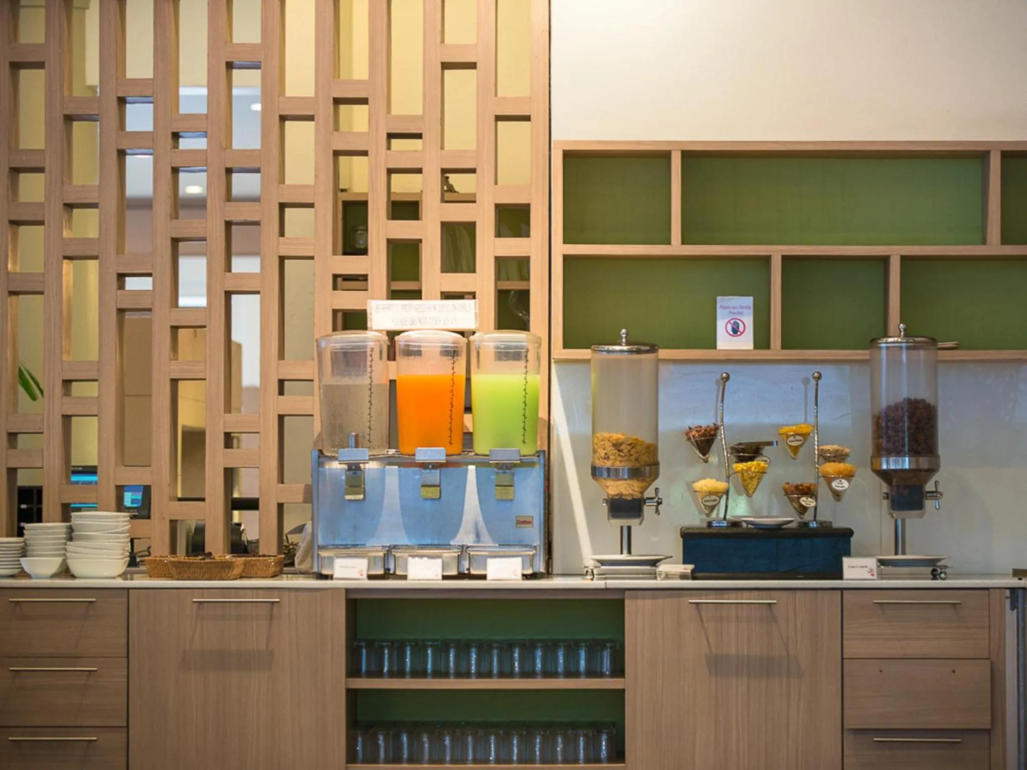 Restaurant/places to eat in Deevana Patong Resort & Spa