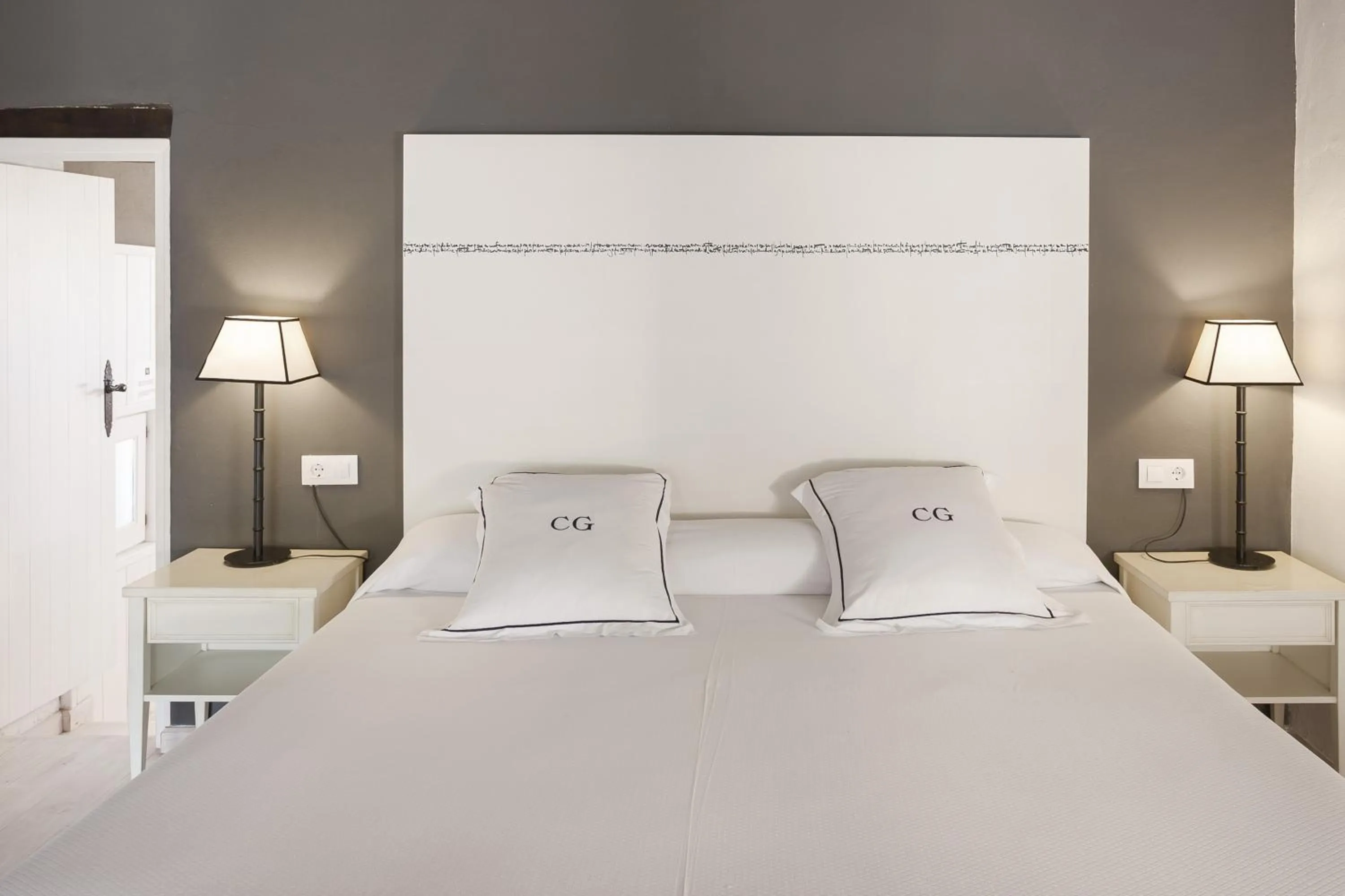 Bed in Agroturismo Can Guillem