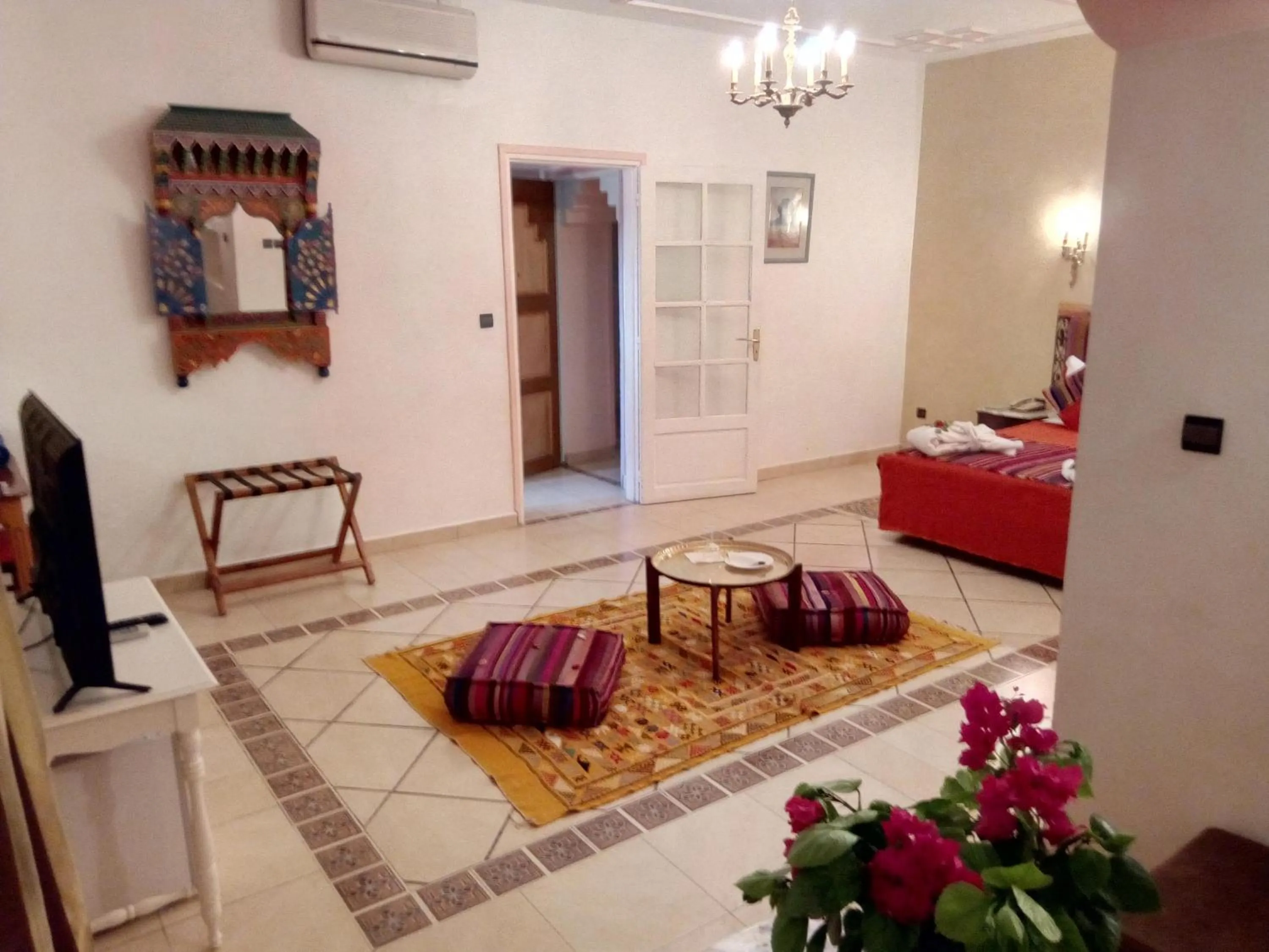 Bed in Hôtel Le Tinsouline