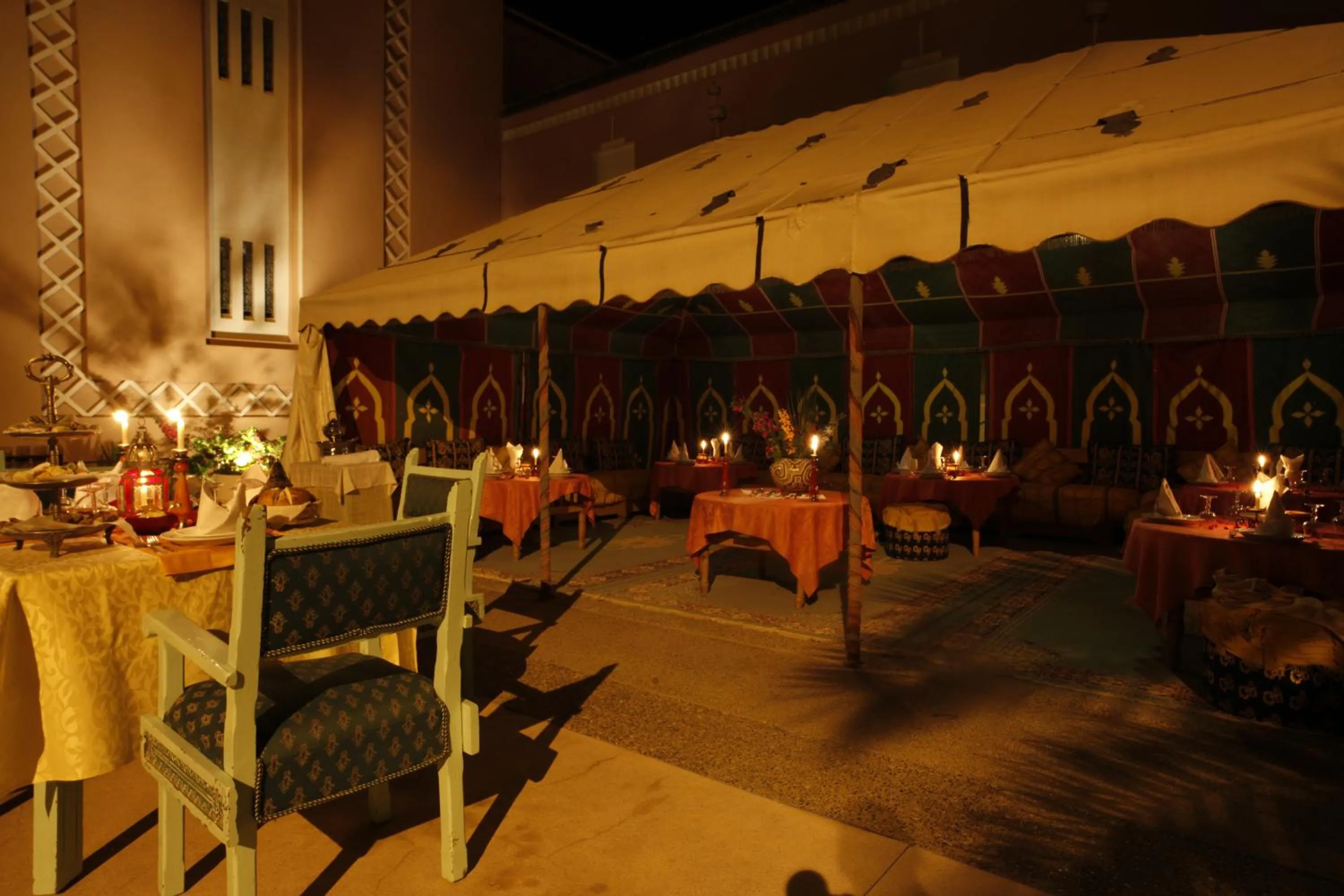 Restaurant/places to eat in Hôtel Le Tinsouline