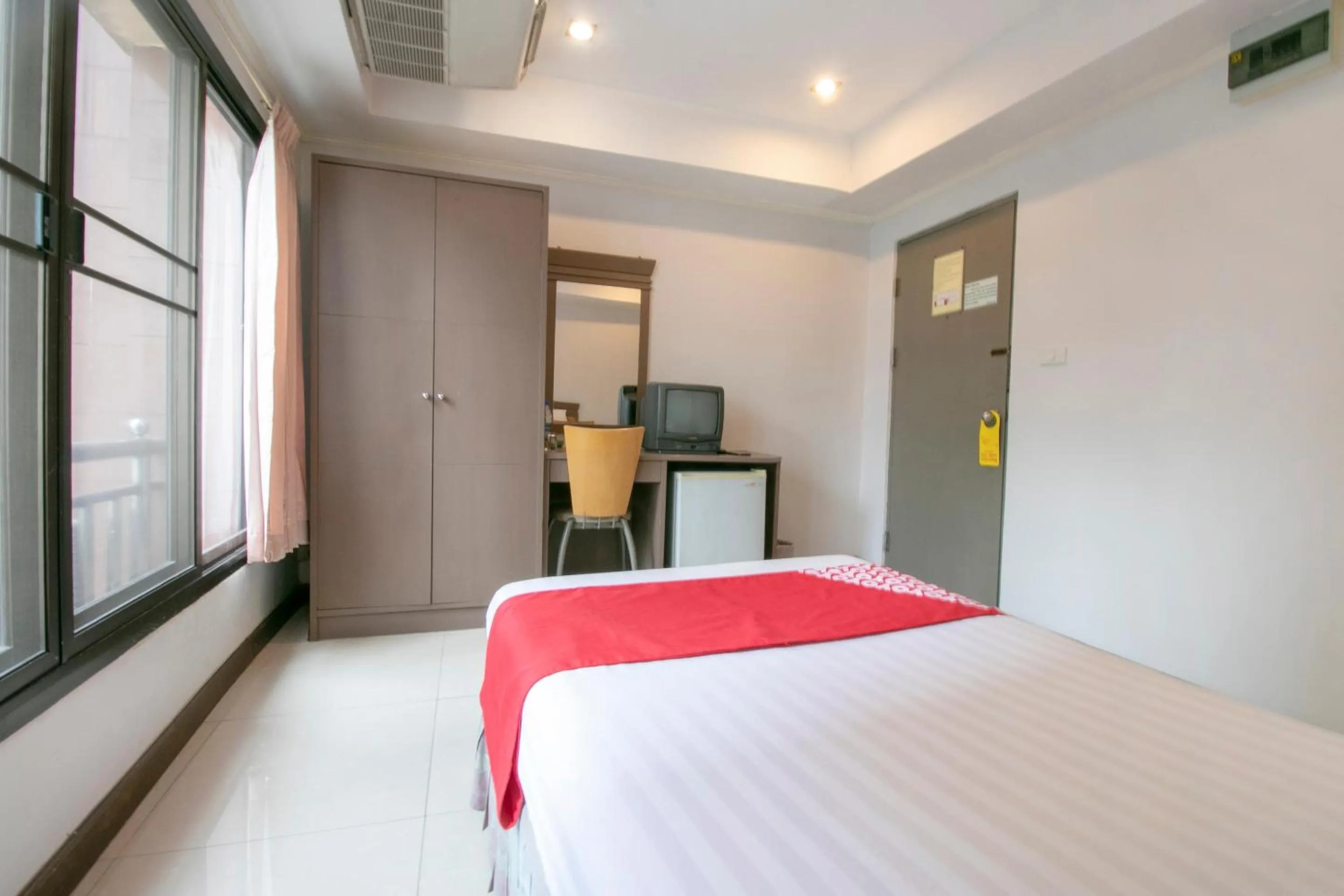 Bedroom, Bed in Hotel Win Long