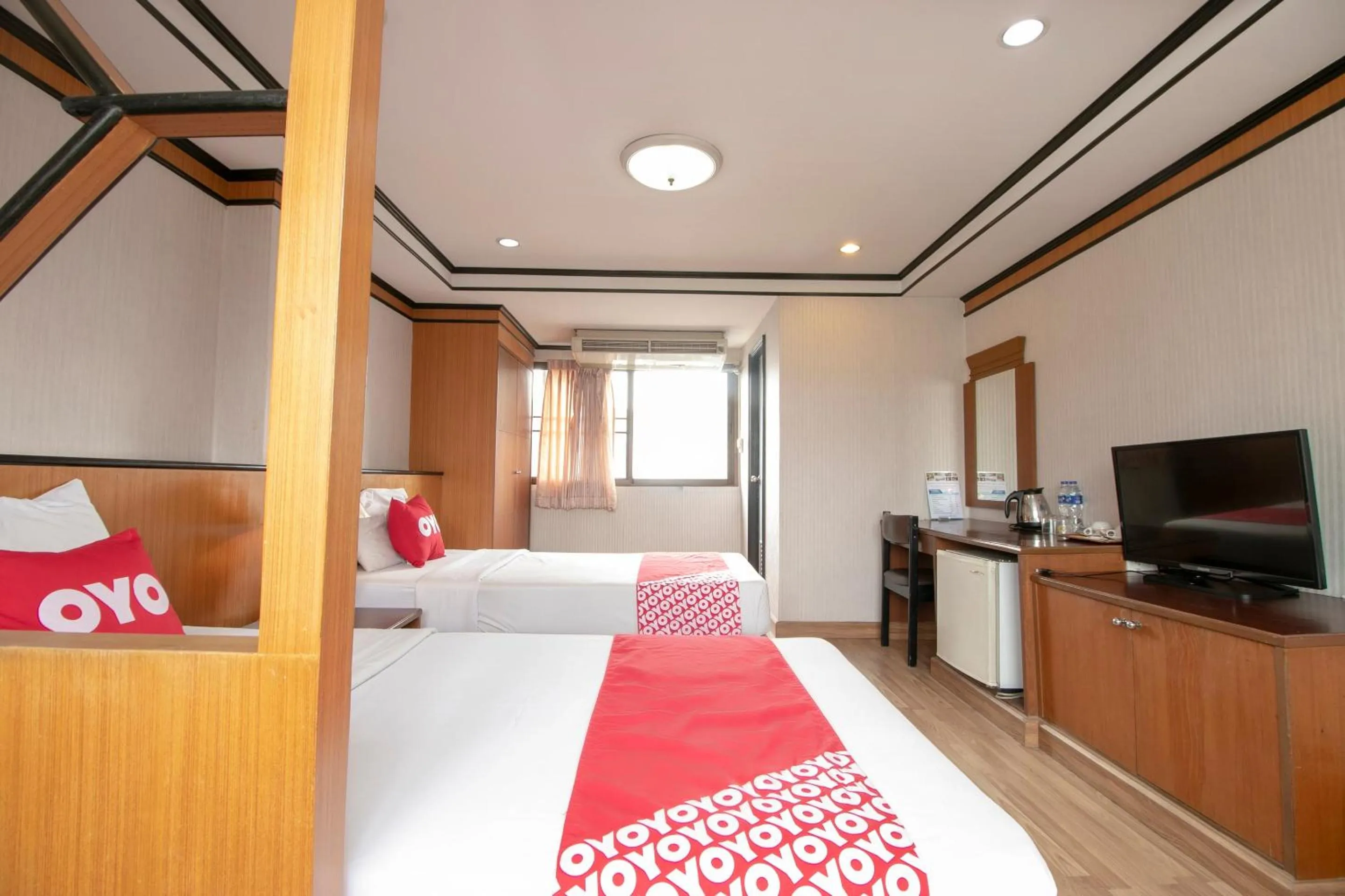 Bedroom, Bed in Hotel Win Long