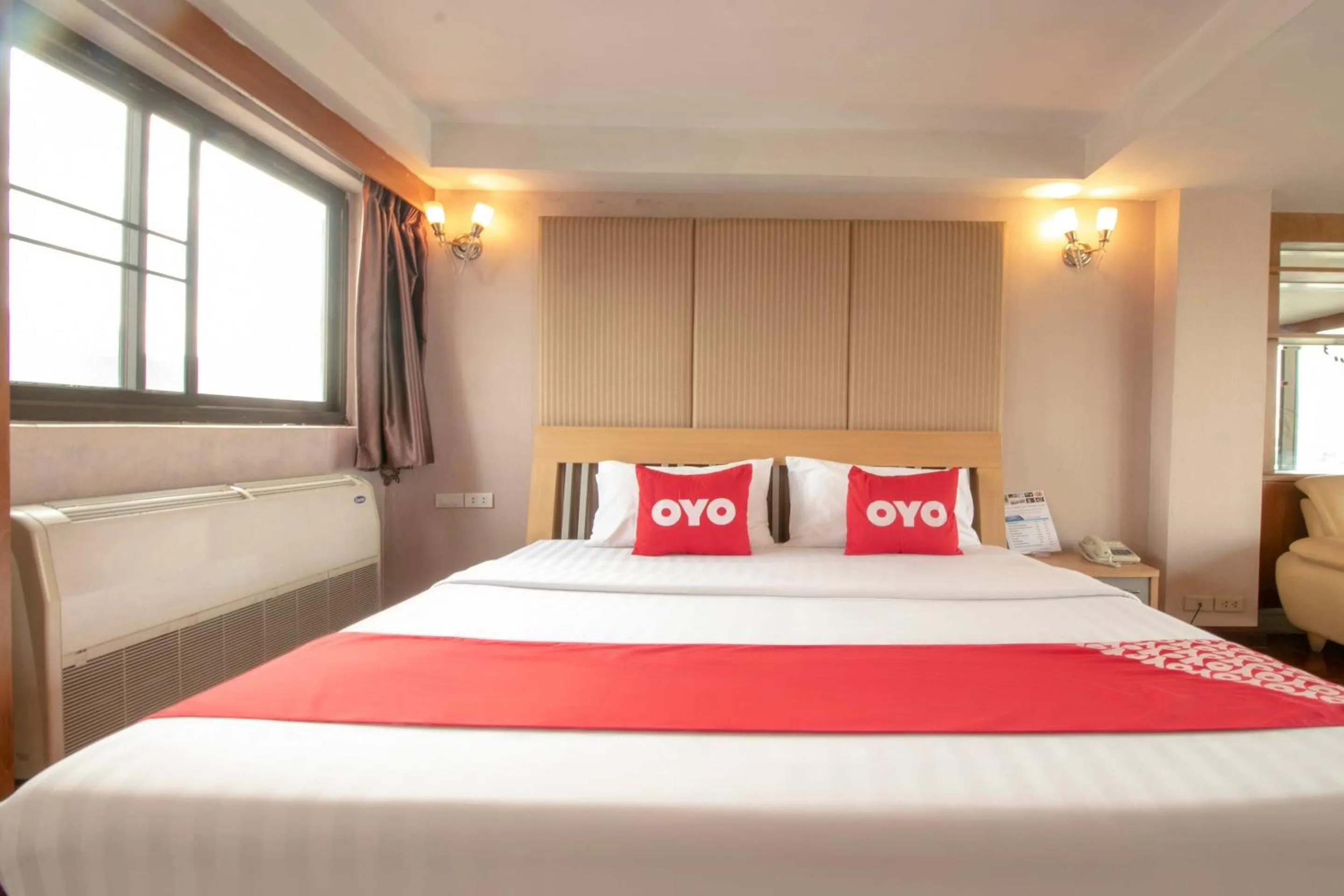 Bedroom, Bed in Hotel Win Long