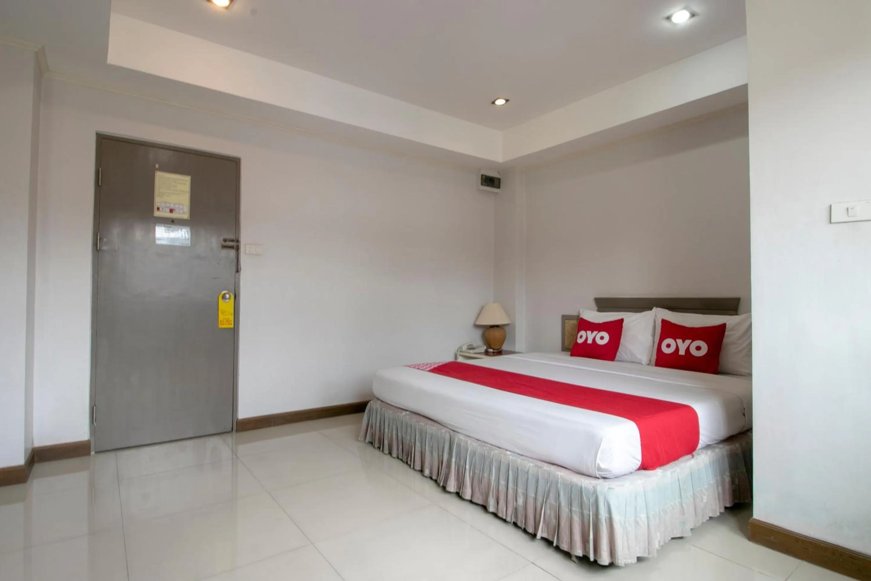 Bedroom, Bed in Hotel Win Long