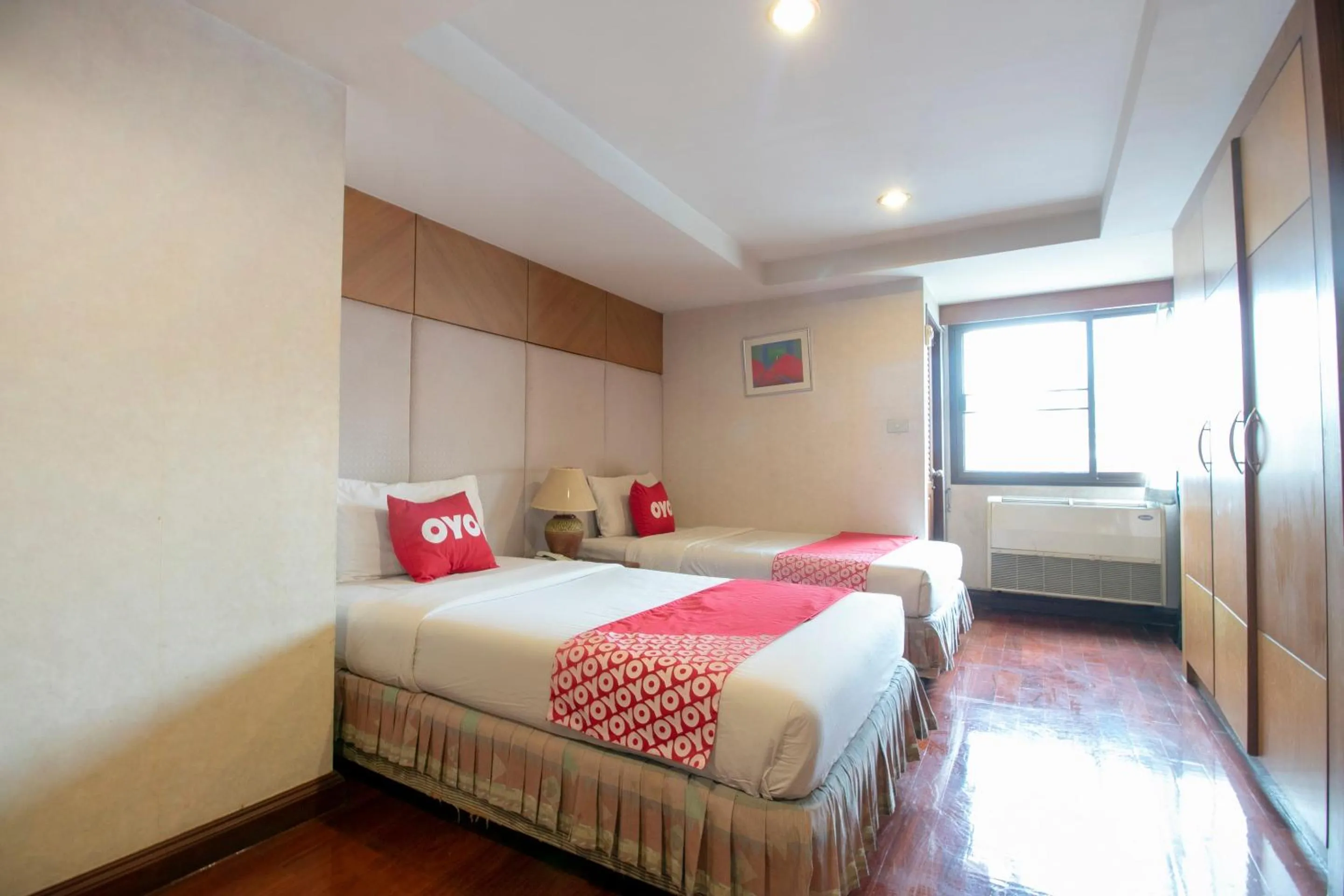 Bedroom, Bed in Hotel Win Long