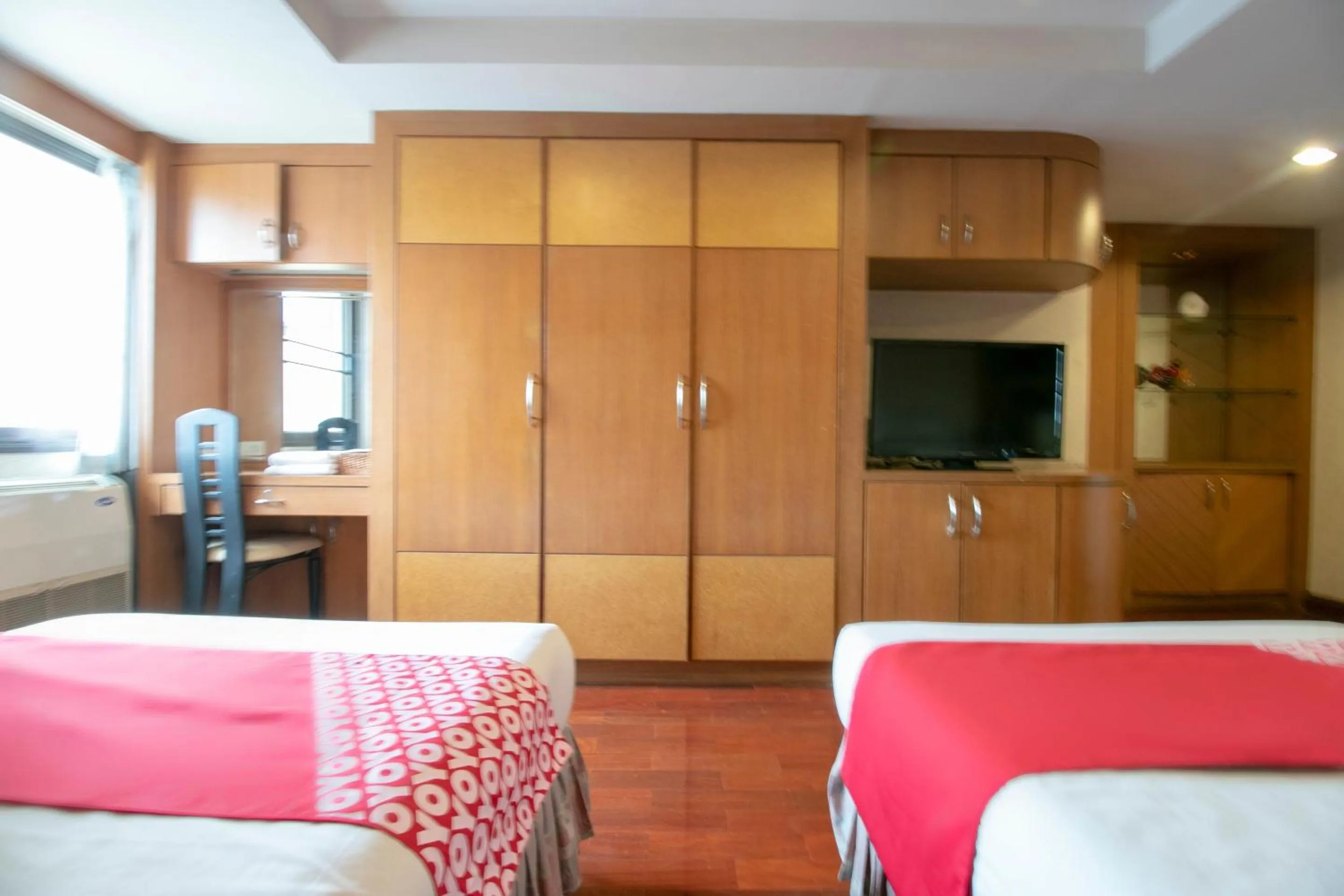 Bedroom, Bed in Hotel Win Long